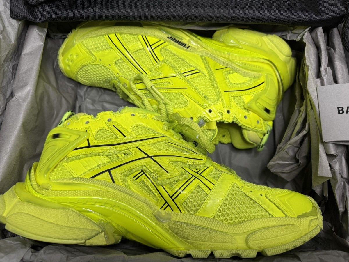 Balenciaga Balenciaga runner (FLUO) Size US 8 / EU 41 - 19 Thumbnail