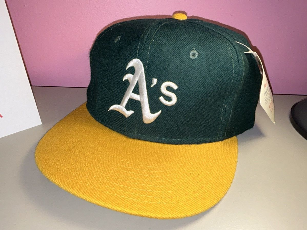 Vintage Vintage Oakland As 1990s size 73/4 Size ONE SIZE - 9 Thumbnail