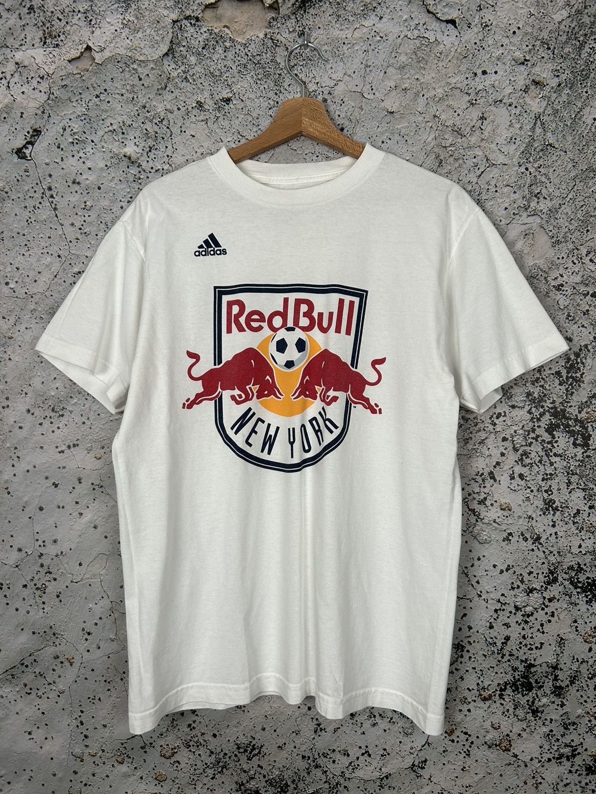 Adidas Vintage Adidas Red Bull New York Football Tee Soccer Size US M / EU 48-50 / 2 - 1 Thumbnail