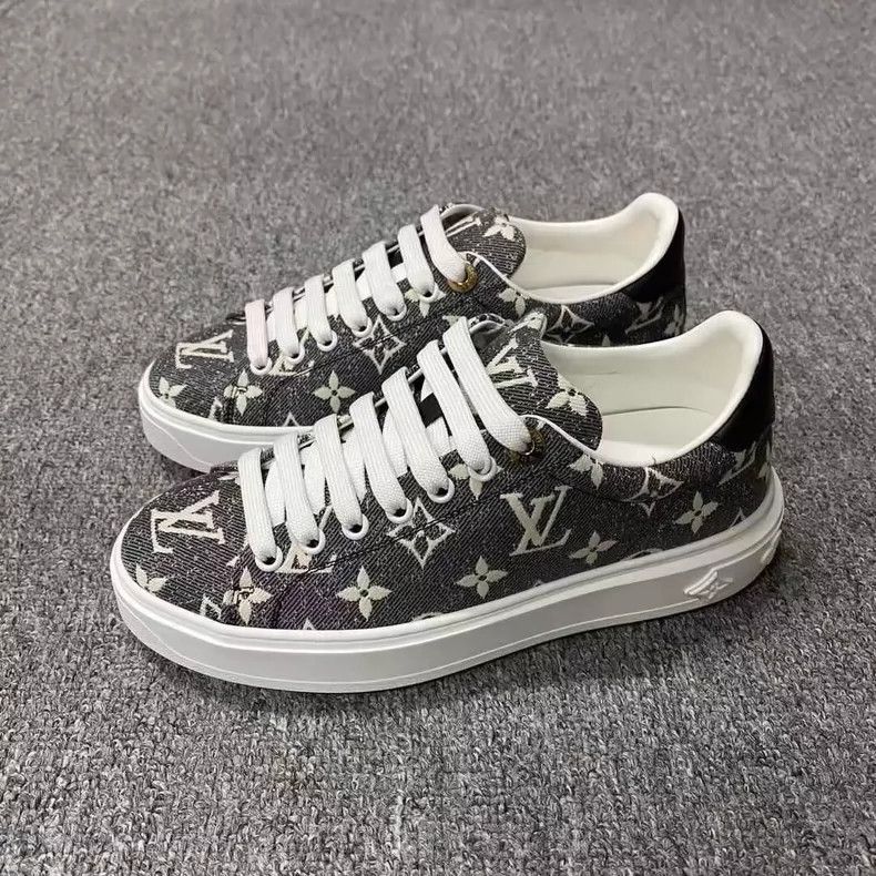 Louis Vuitton Louis Vuitton Black and white presbyopic printed platform Size US 5.5 / IT 35.5 - 1 Thumbnail