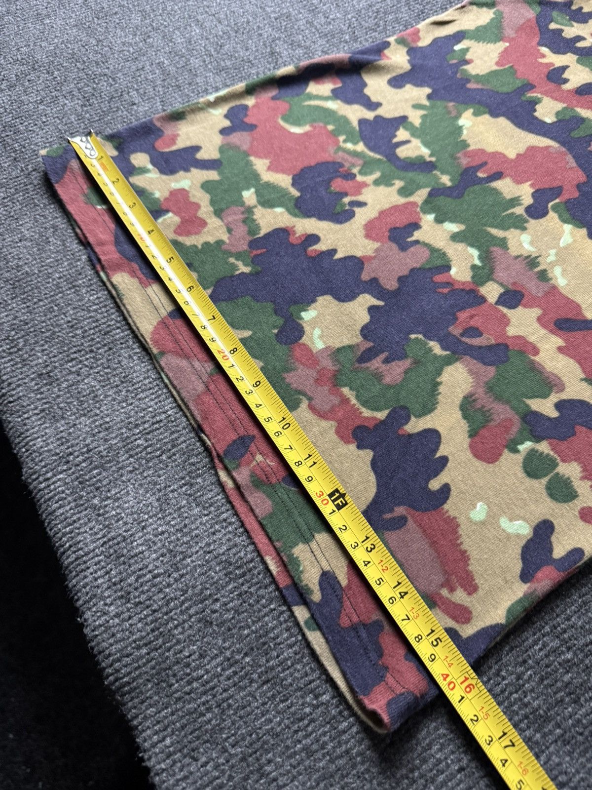 Vintage 00s Vintage Retro Camo T-Shirt Y2K Military Streetwear Tee Size US M / EU 48-50 / 2 - 13 Thumbnail