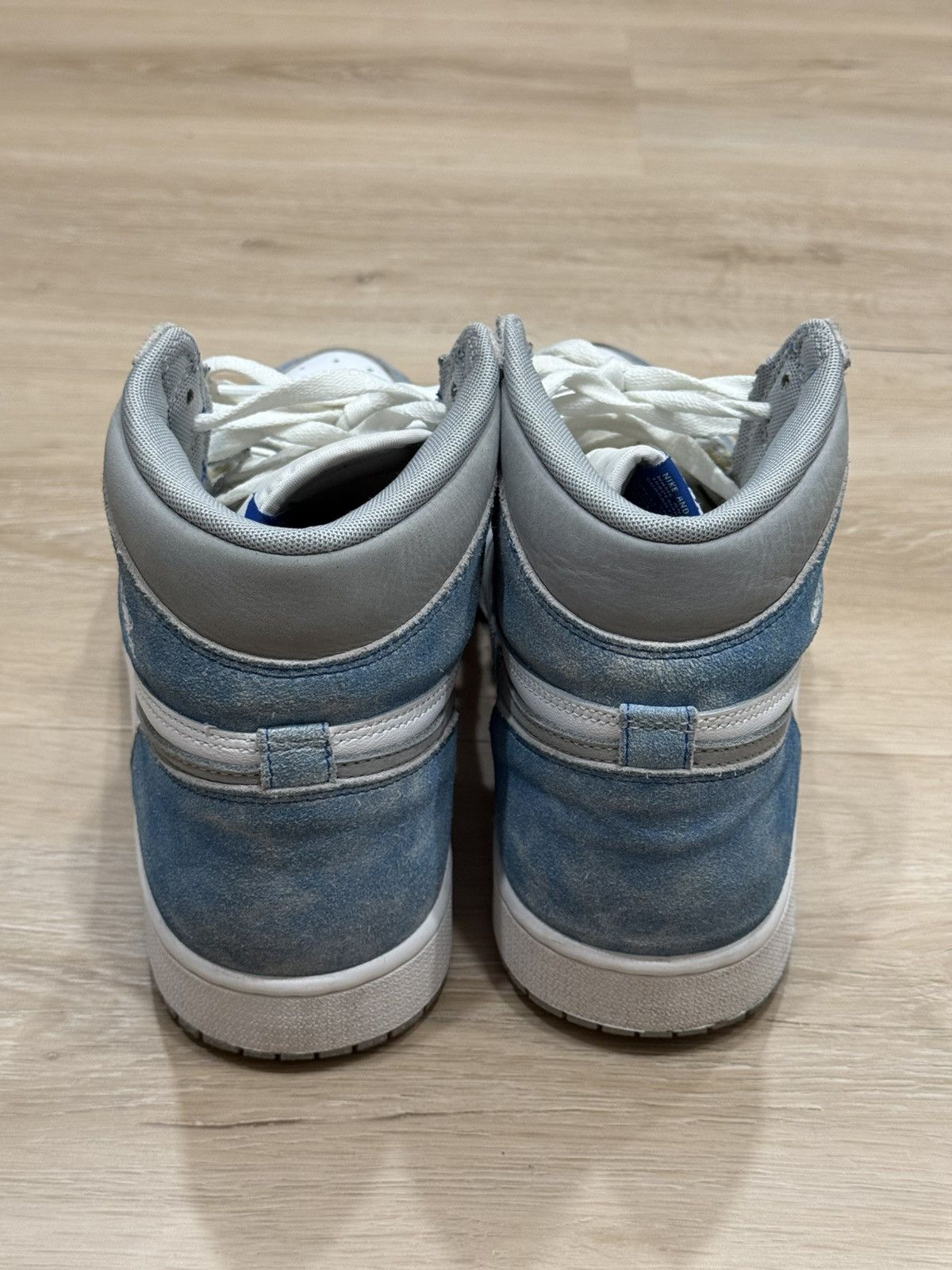 Jordan Brand Air Jordan 1 “Hyper Royal” Size US 12 / EU 45 - 16 Thumbnail