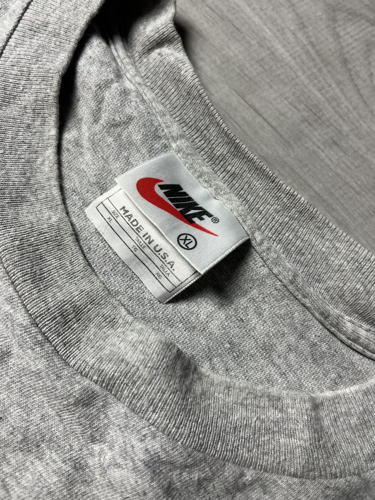 Nike Vintage Nike T-shirt USA size XLarge box logo Size US XL / EU 56 / 4 - 5 Thumbnail
