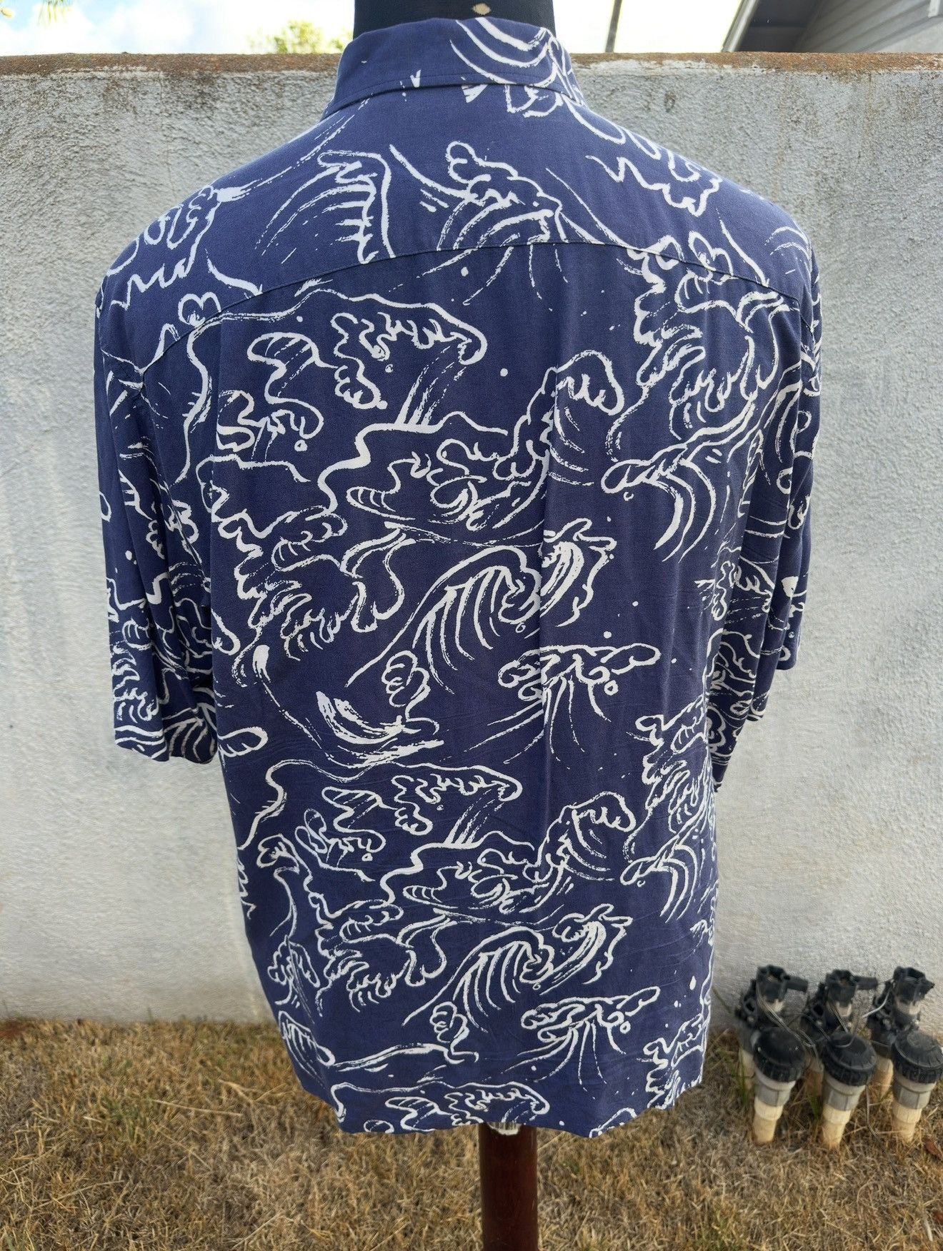 Uniqlo PreOwned Uniqlo Blue/White Wave Design Full Button Men's M Size US M / EU 48-50 / 2 - 2 Thumbnail