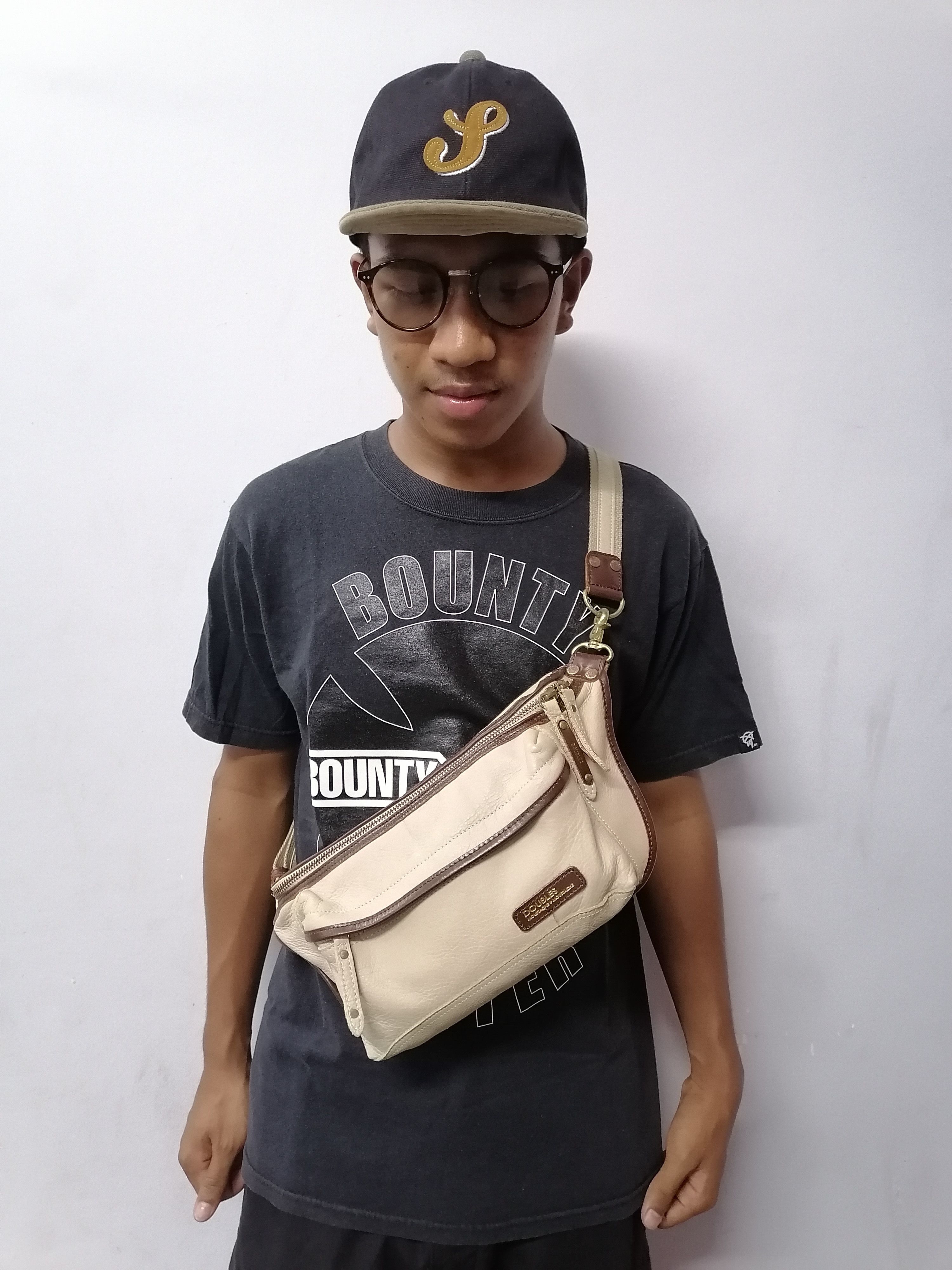 Genuine Leather Doubles Moustache+Moustache Japan Leather Crossbody Bag in Beige, Men's