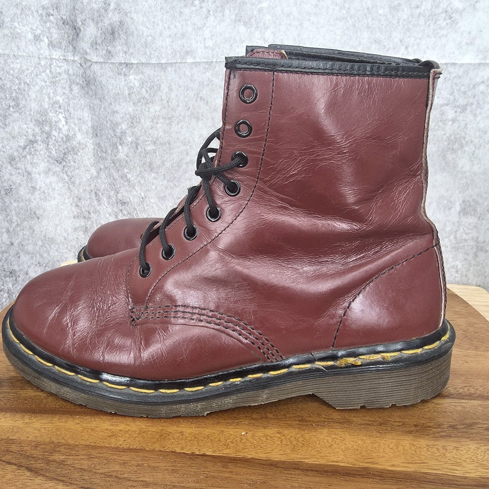 Dr. Martens VINTAGE Dr. Martens 1460 Boots Mens 9 Cherry Red Leather Moto Combat 8-Eye England Size US 9 / EU 42 - 6 Thumbnail