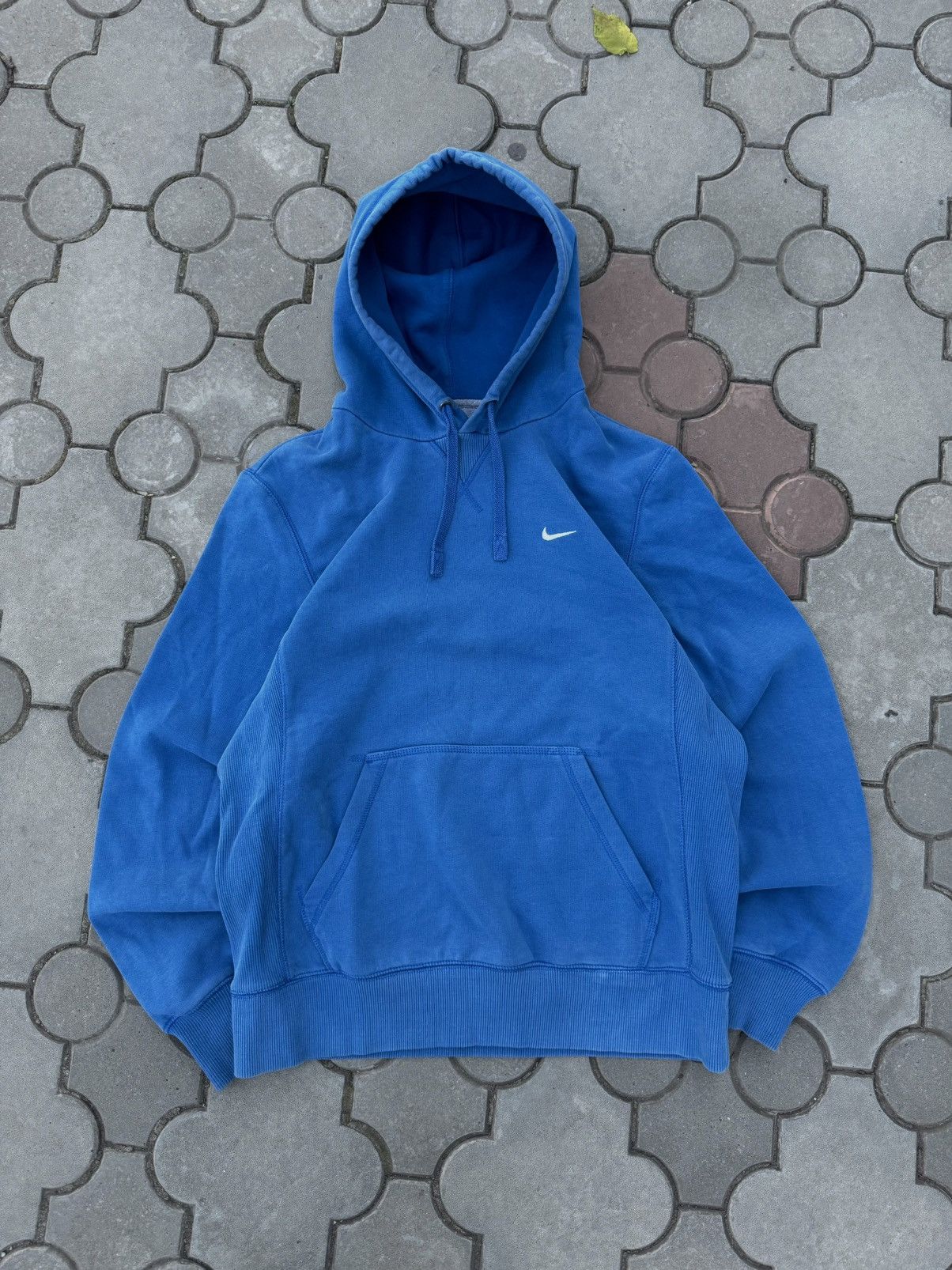 Nike × Vintage Vintage Nike Small Swoosh Boxy Hoodie Y2K USA Size US M / EU 48-50 / 2 - 1 Thumbnail