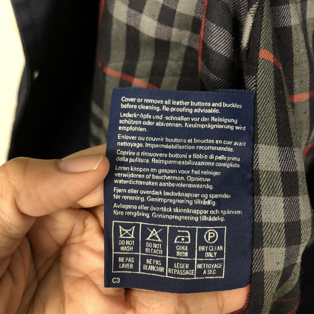Burberry 🔥VINTAGE BURBERRYS MADE IN ENGLAND TRENCH COAT NOVA CHECK Size US M / EU 48-50 / 2 - 20 Thumbnail