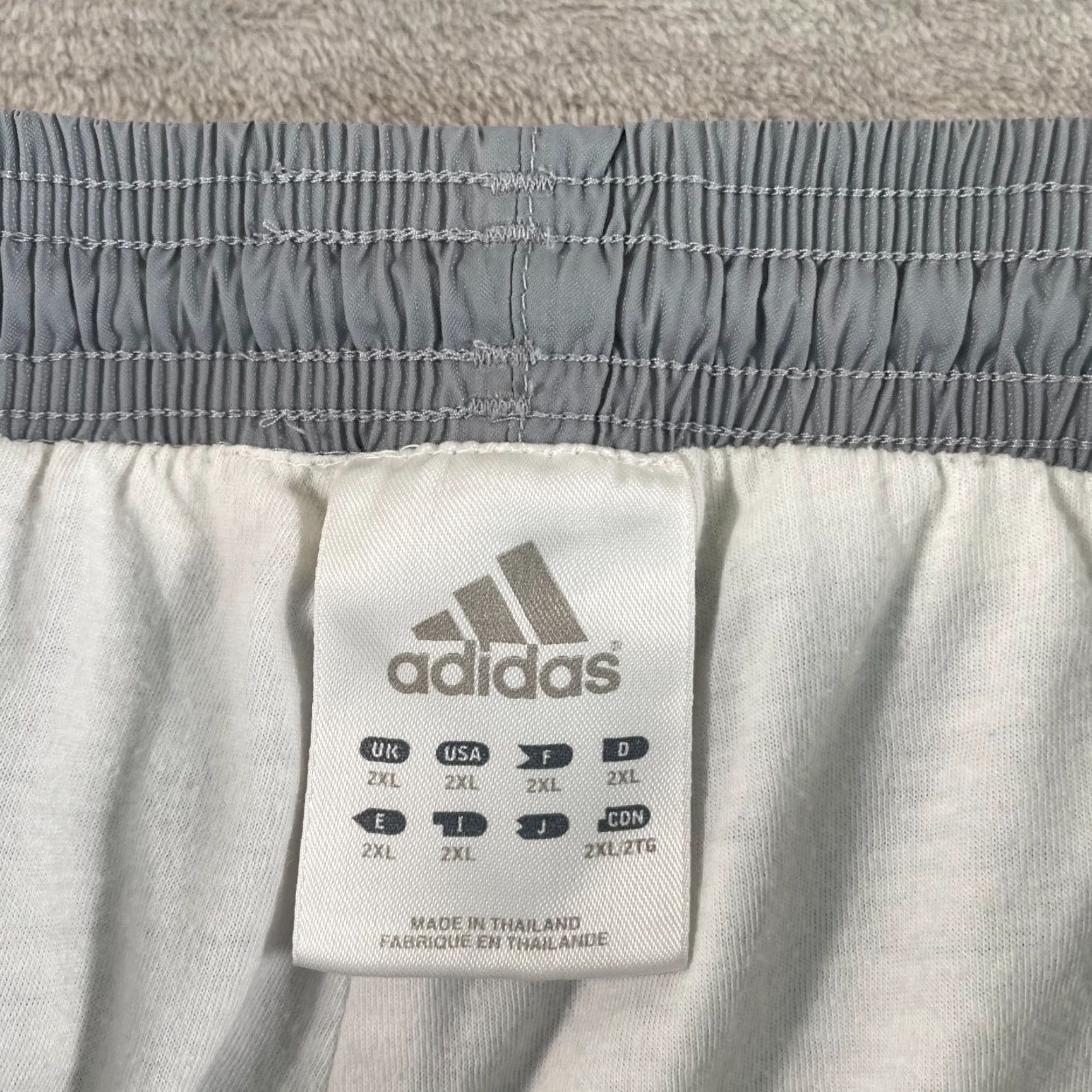 Adidas VINTAGE Adidas Baggy Track Pants Mens 2XL Grey Nylon Lined Cinch Hem 3 Stripes Size US 39 - 2 Thumbnail