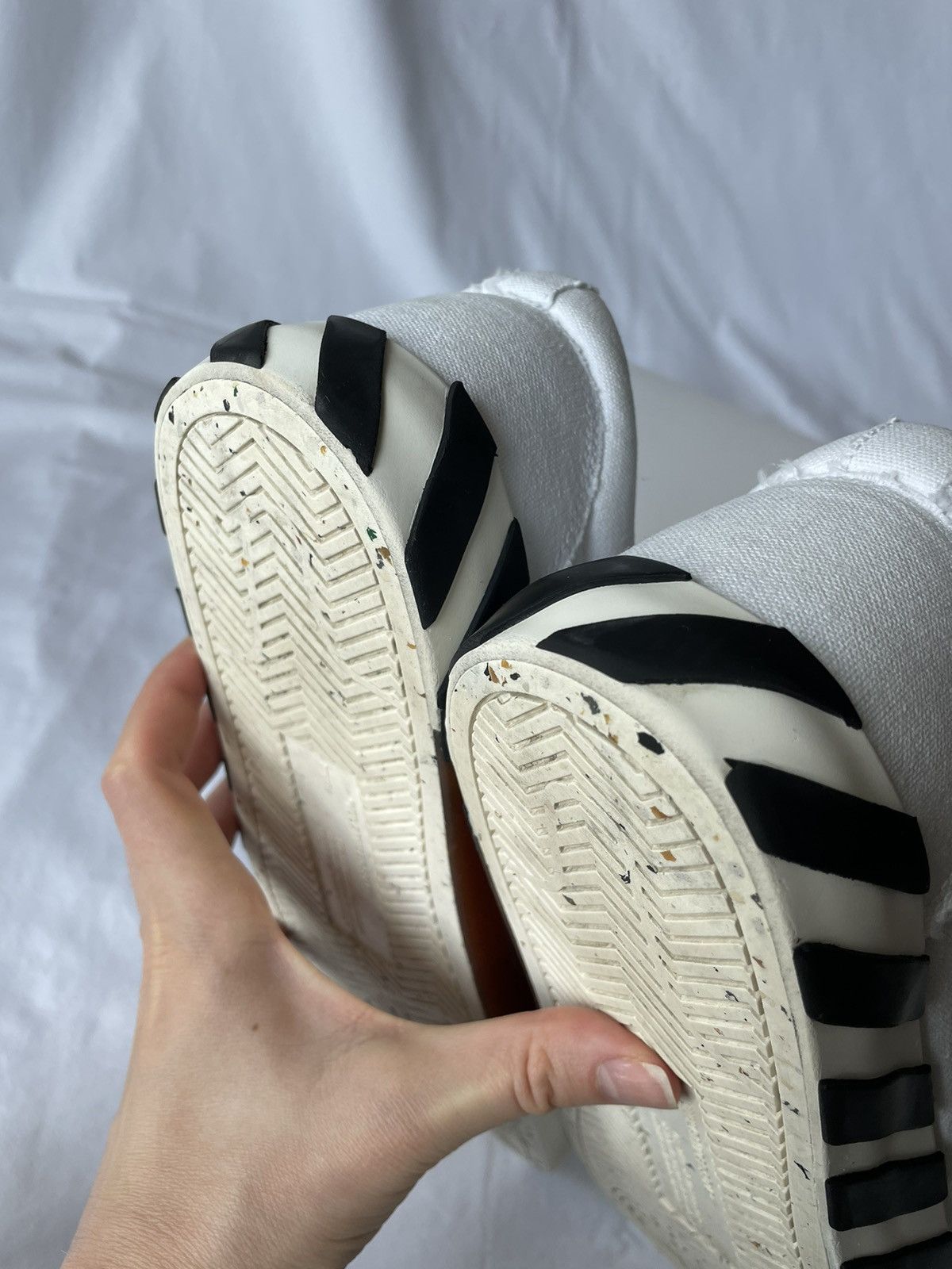 Off-White Off White Vulcanized Low sneakers Size US 10.5 / EU 43-44 - 14 Thumbnail