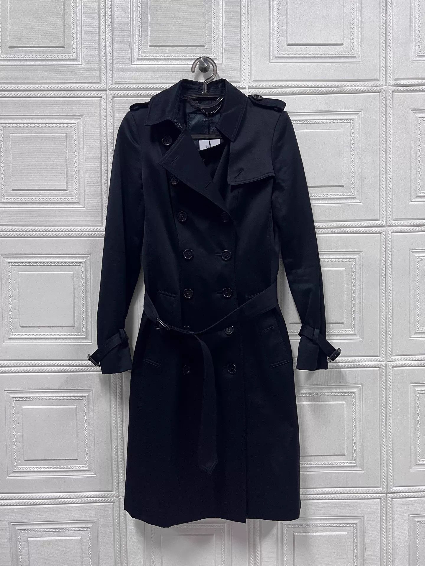 Burberry Burberry Double-Breasted Belted Trench Coat 40 99 New Size S / US 4 / IT 40 - 1 Thumbnail