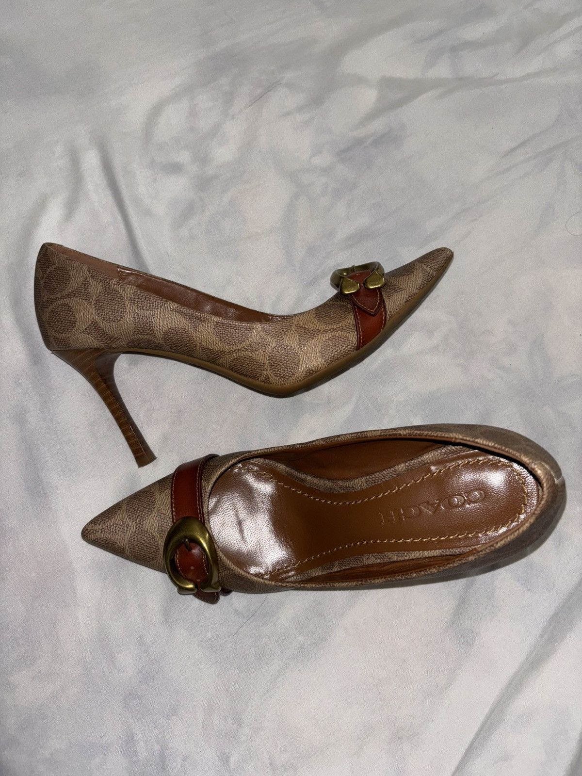 Coach Coach Waverly signature Buckle Pump Size US 7 / IT 37 - 2 Thumbnail