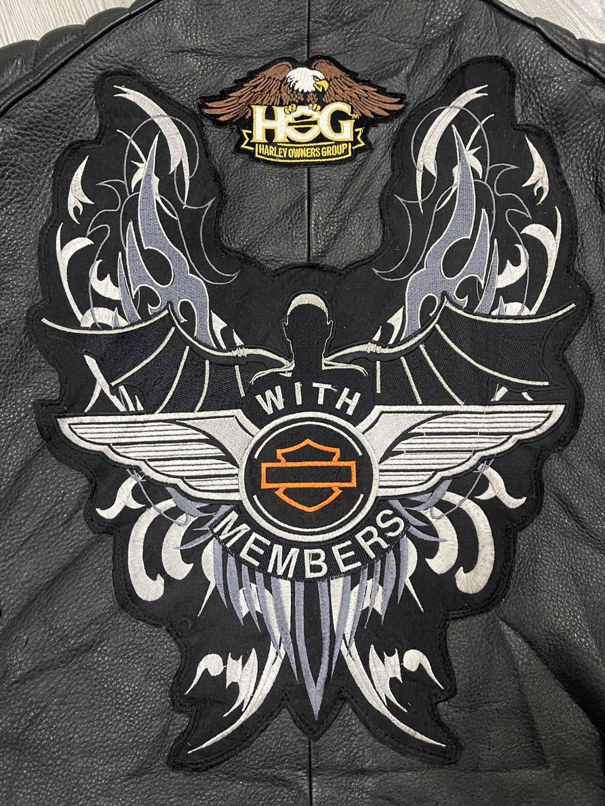 Harley Davidson HD HOG with cross and skull studded bikers leather vest Size US M / EU 48-50 / 2 - 12 Thumbnail