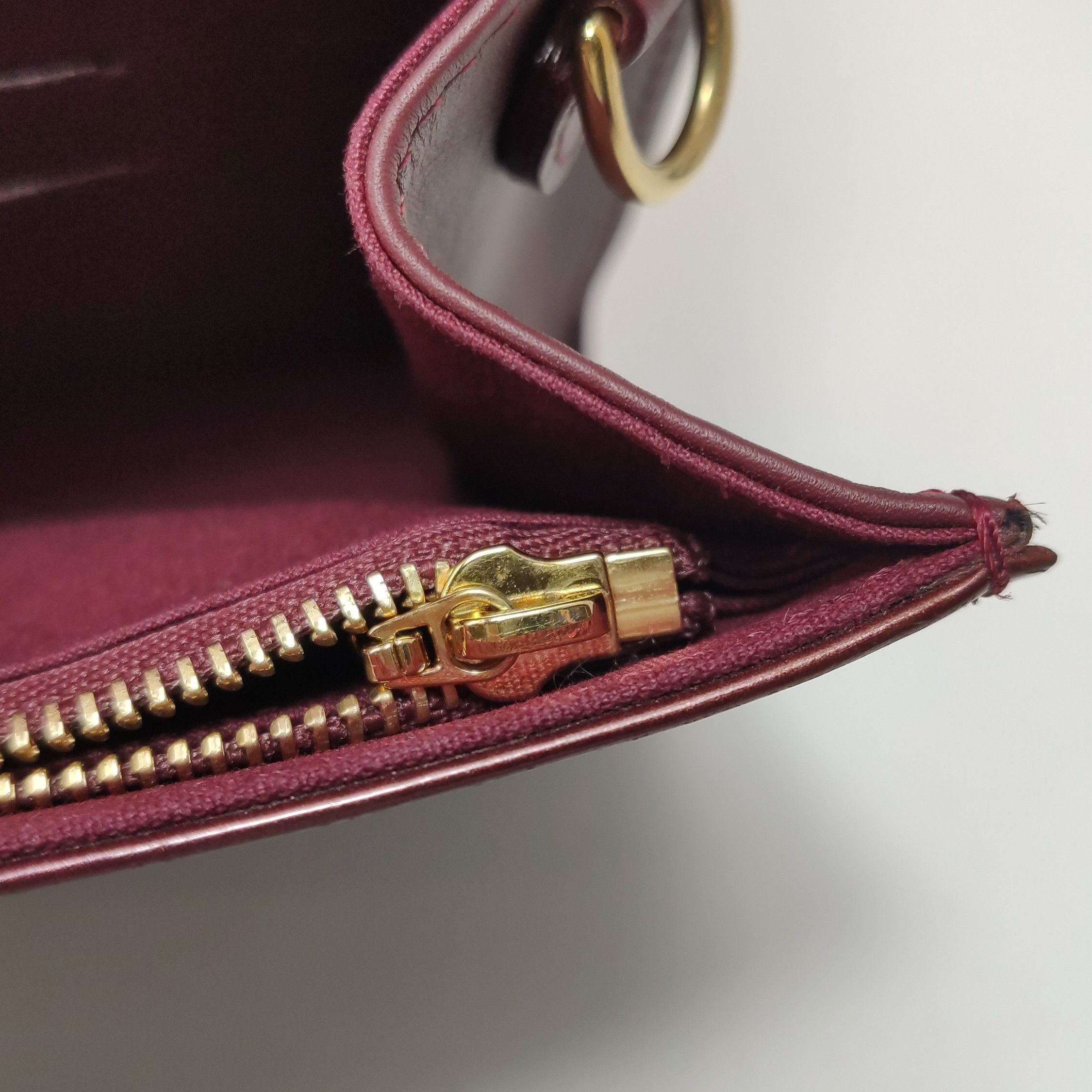 Louis Vuitton Louis Vuitton (LV) Rossmore patent leather embossed monogra Size ONE SIZE - 7 Thumbnail