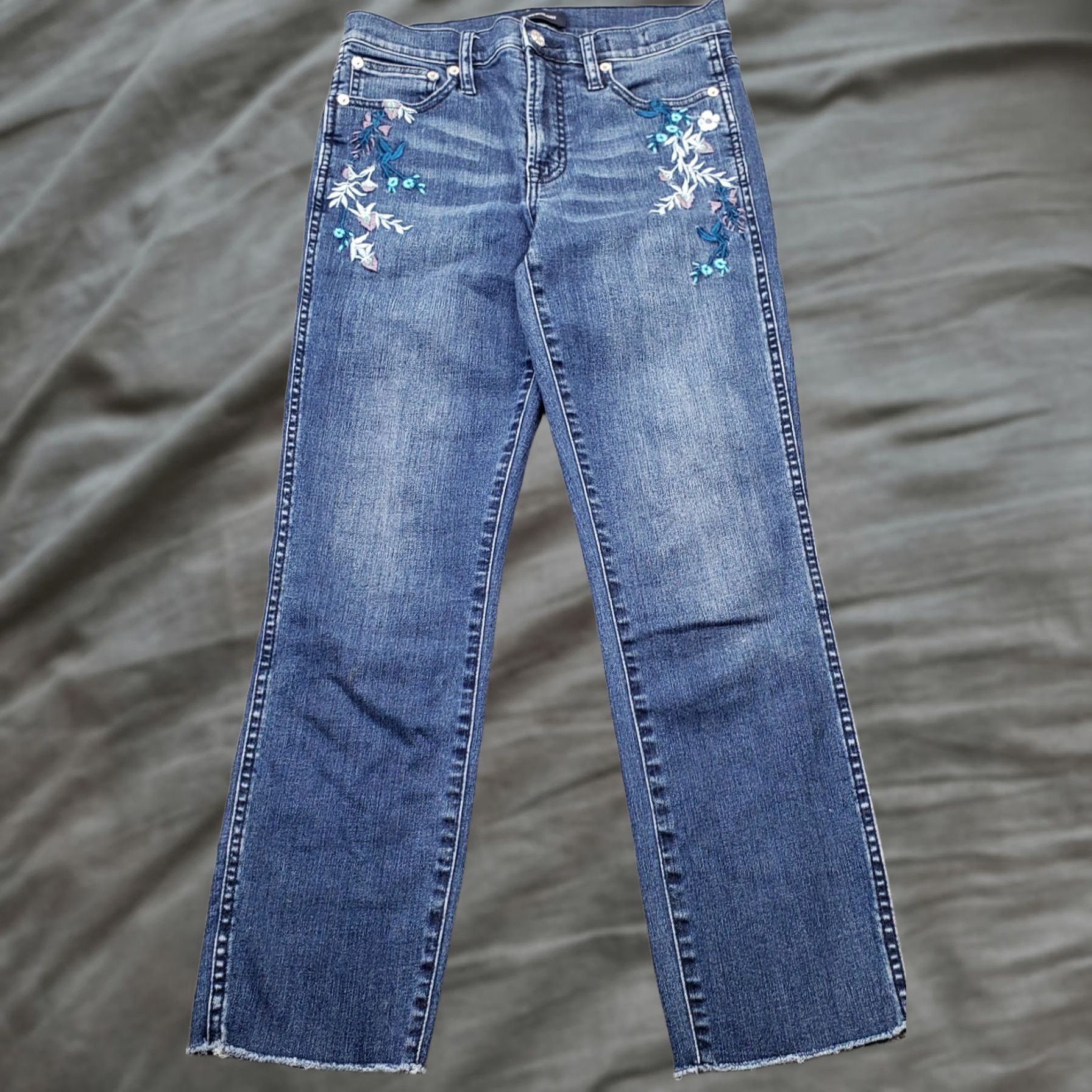 J.Crew J.Crew Womens Jeans Cropped Floral Embroidered Blue Denim 27 Inseam 24.75" Raw Hem Straight Leg Size 27" / US 4 / IT 40 - 1 Thumbnail