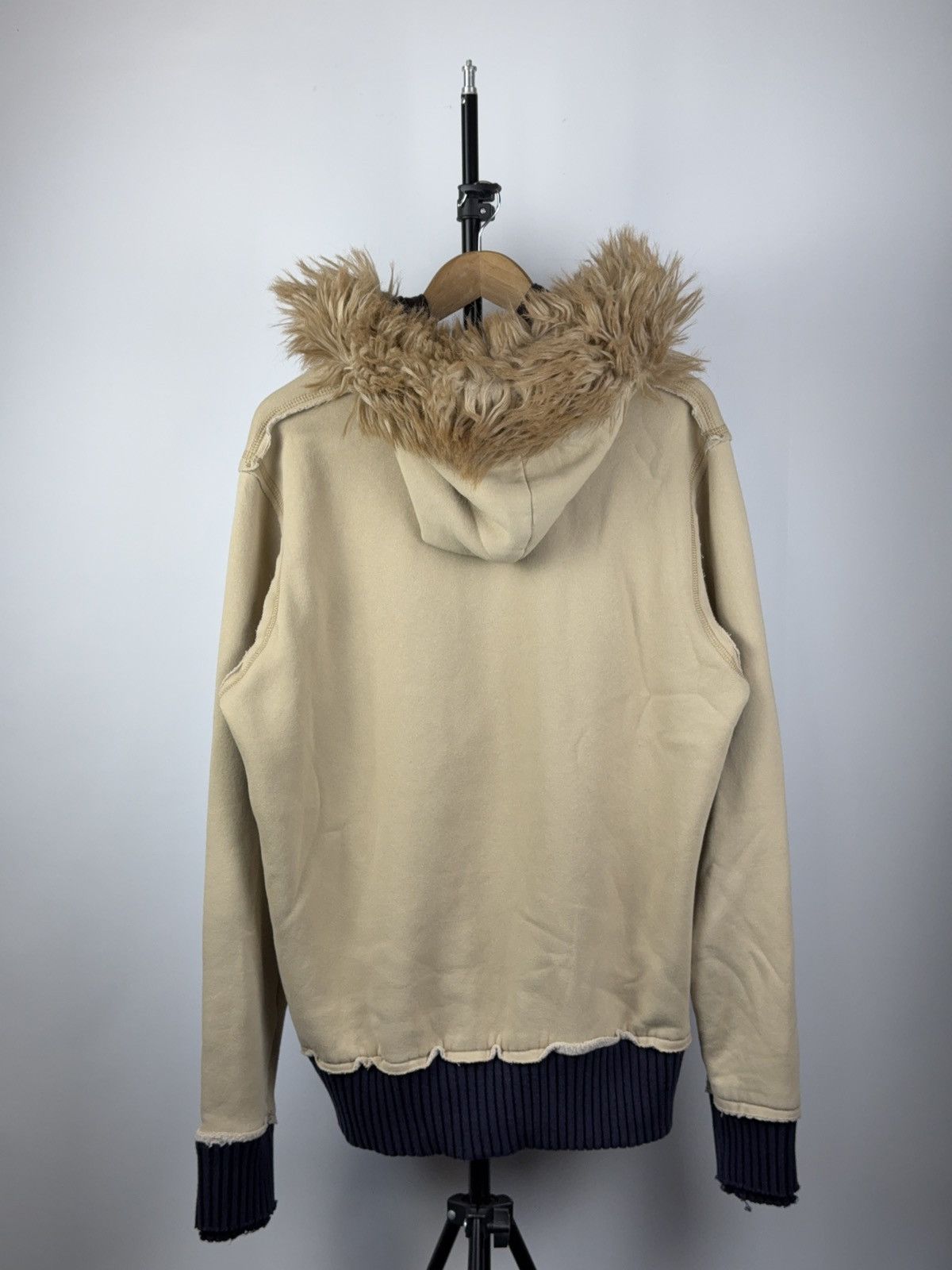 Abercrombie & Fitch × If Six Was Nine Vintage Japanese Y2K Abercrombie & Fitch Fur Zip Up Hoodie Size US L / EU 52-54 / 3 - 7 Thumbnail