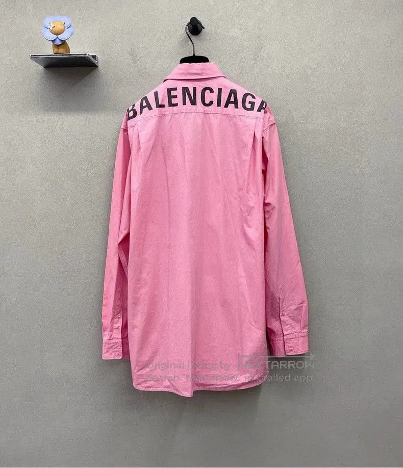 Balenciaga Balenciaga Pink Back Letter Shirt. Size US S / EU 44-46 / 1 - 3 Thumbnail