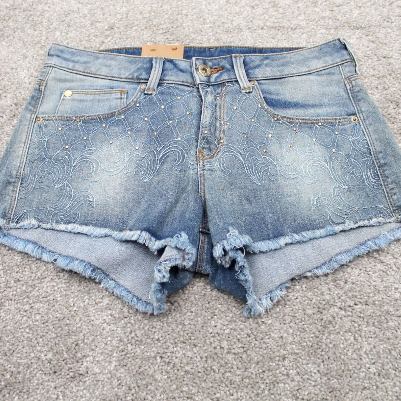 H&M H&M Denim Jean Shorts Womens 6 Blue Cotton Stretch 5-Pocket Cut Off NWT Jeans Shortie 90s Theme Girls? Size 28" / US 6 / IT 42 - 2 Thumbnail