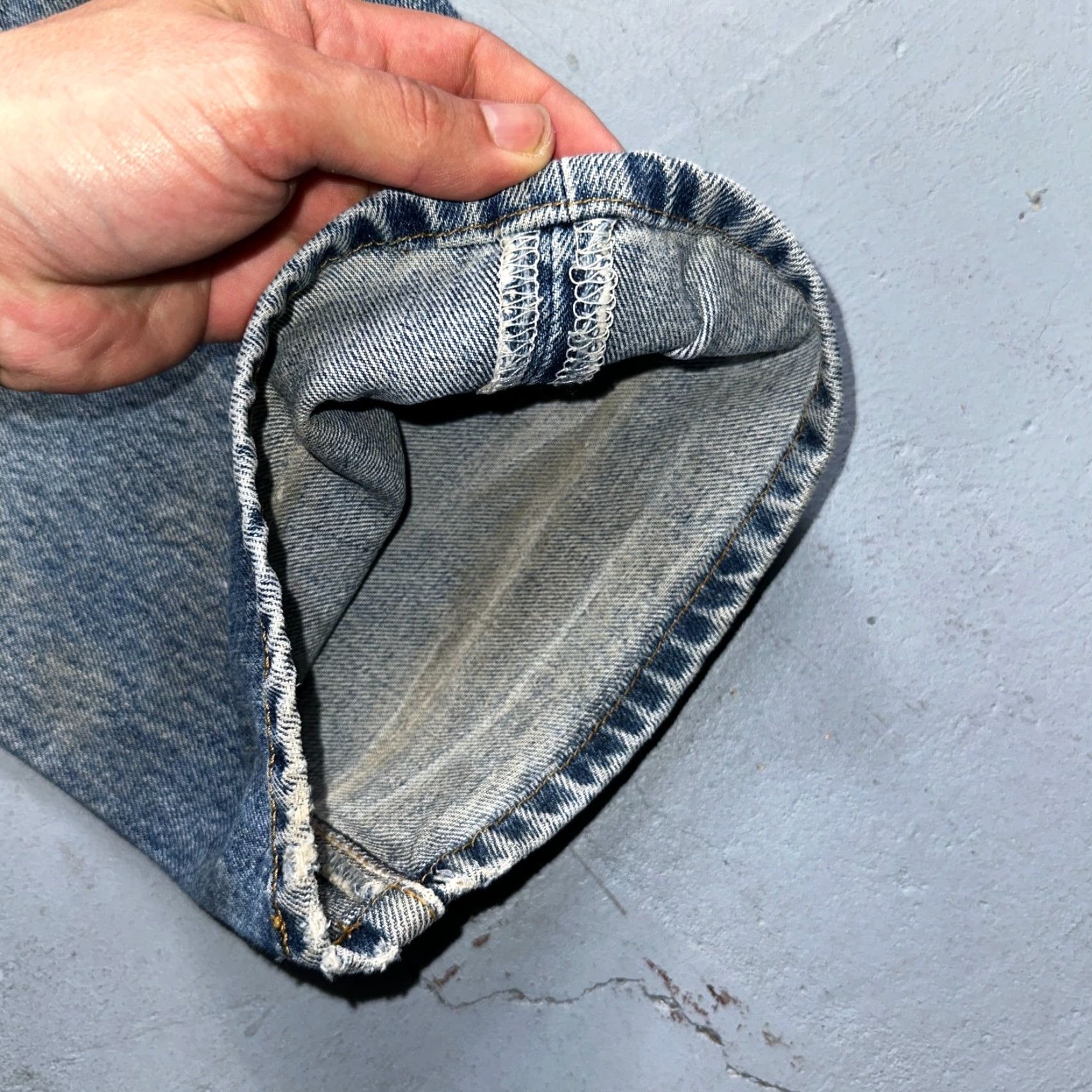 Levi's VINTAGE Levi's 501 Jeans Men Straight Leg 38x30 Light Wash 90s USA Fashion Size US 38 / EU 54 - 4 Thumbnail