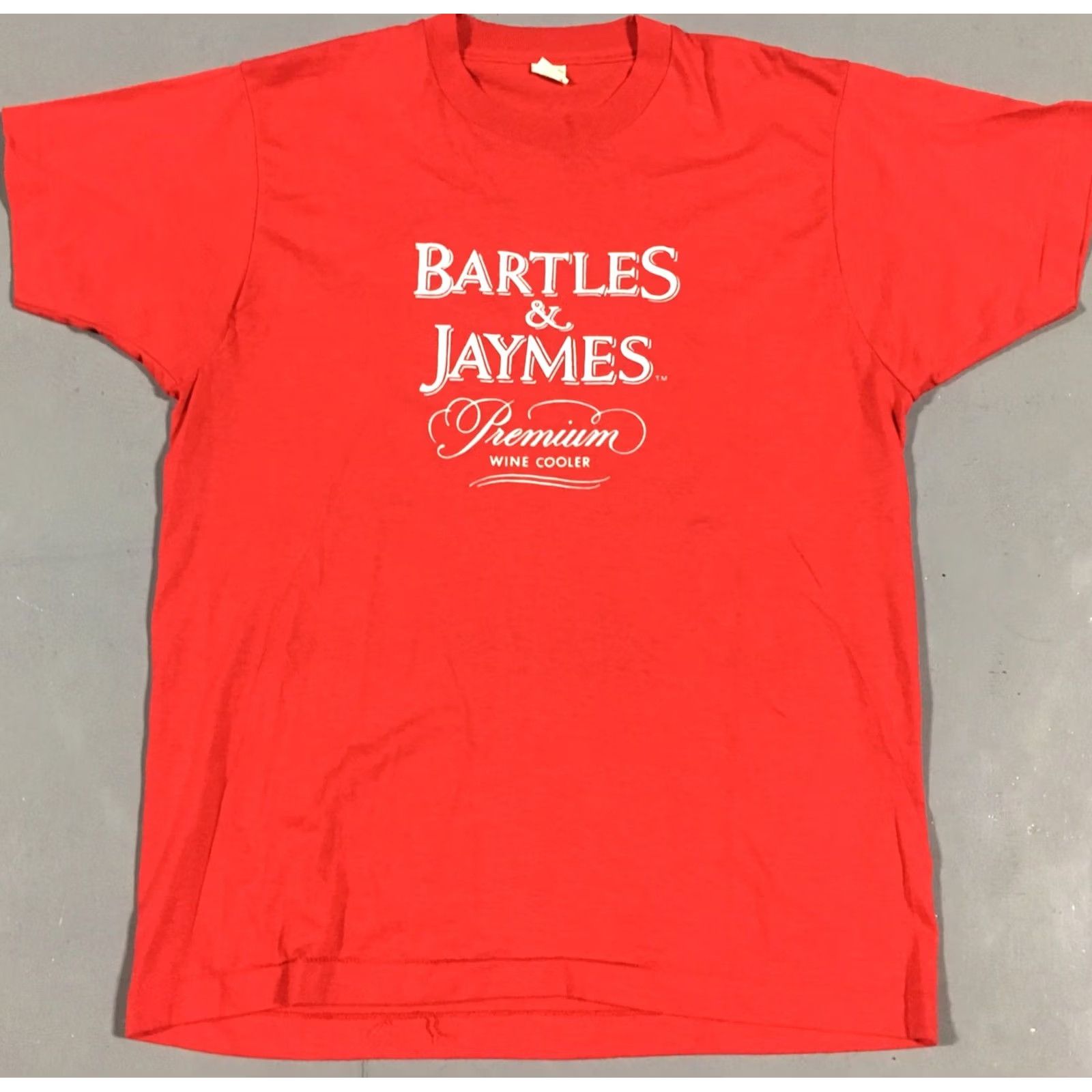 Vintage VINTAGE Bartles & Jaymes Premium Wine Cooler T Shirt 80s 1980s Size L Red Graphic Tee Men XS? Size US L / EU 52-54 / 3 - 4 Thumbnail
