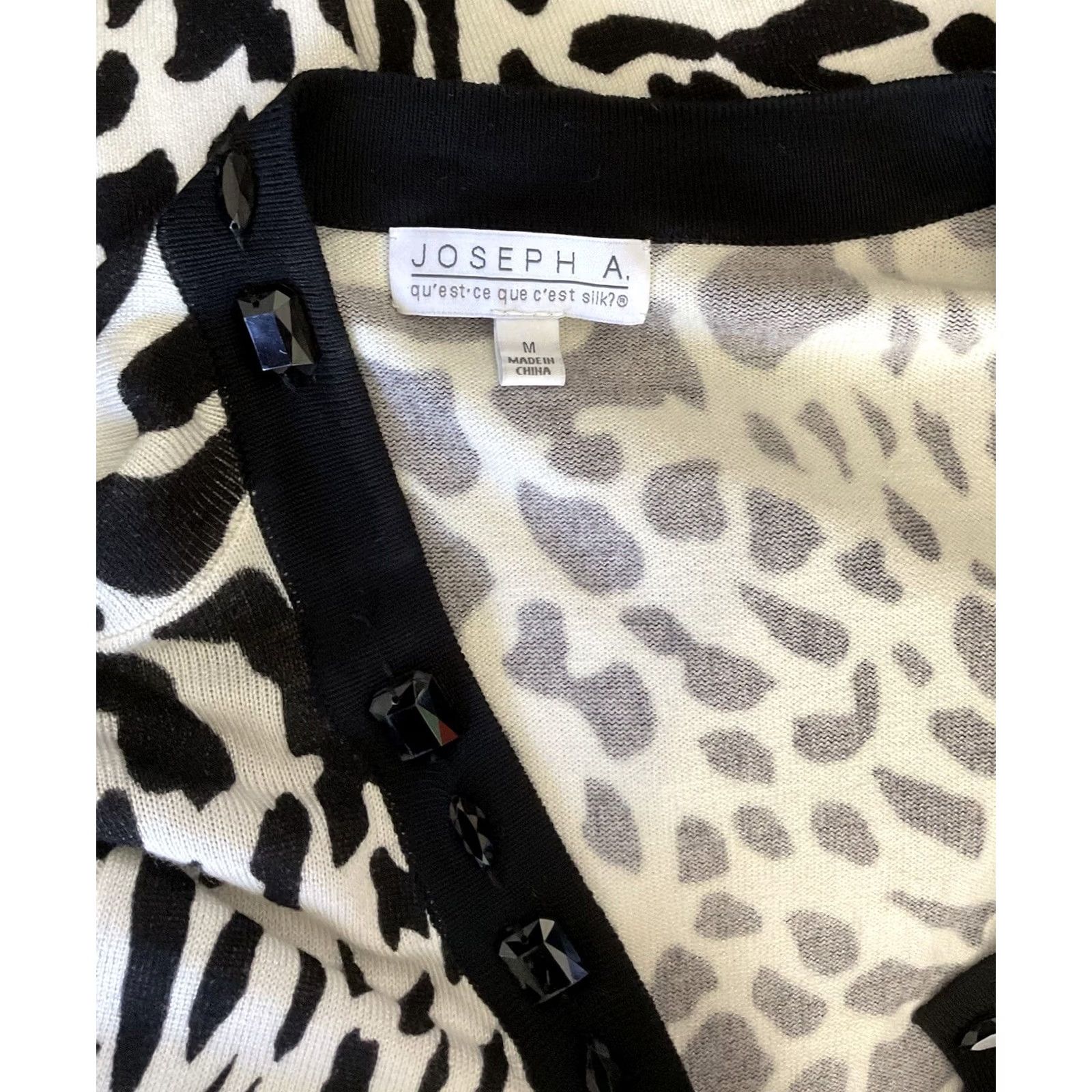 Vintage Joseph A Tunic sweater M blk/wht Leopard Cow beaded 1/2 button 3/4 sleeve Rayon Shirt Womens M Leopard Glam Size M / US 6-8 / IT 42-44 - 4 Thumbnail