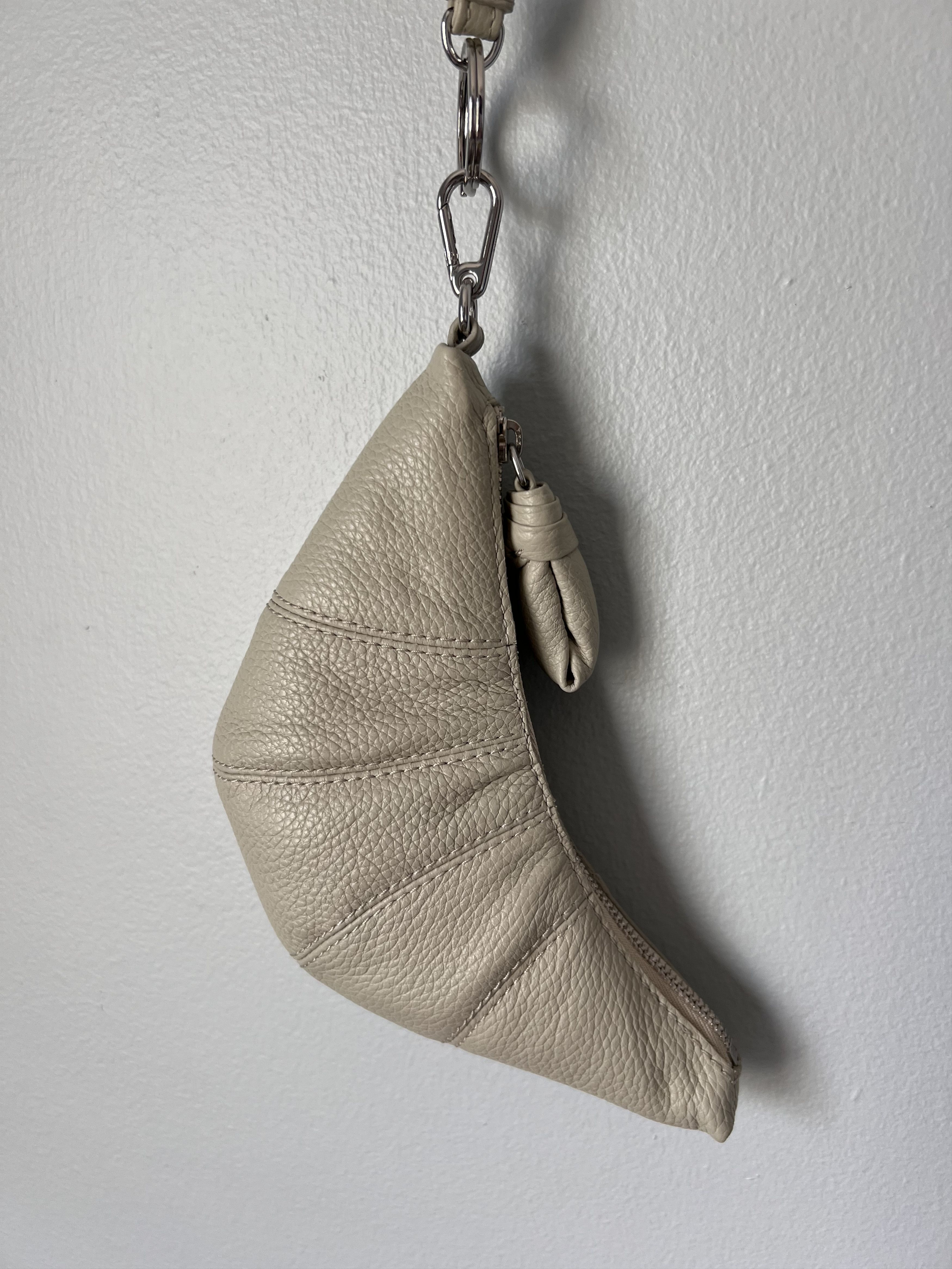 Lemaire Lemaire Croissant Coin Purse Necklace in Light Sage Size ONE SIZE - 2 Thumbnail