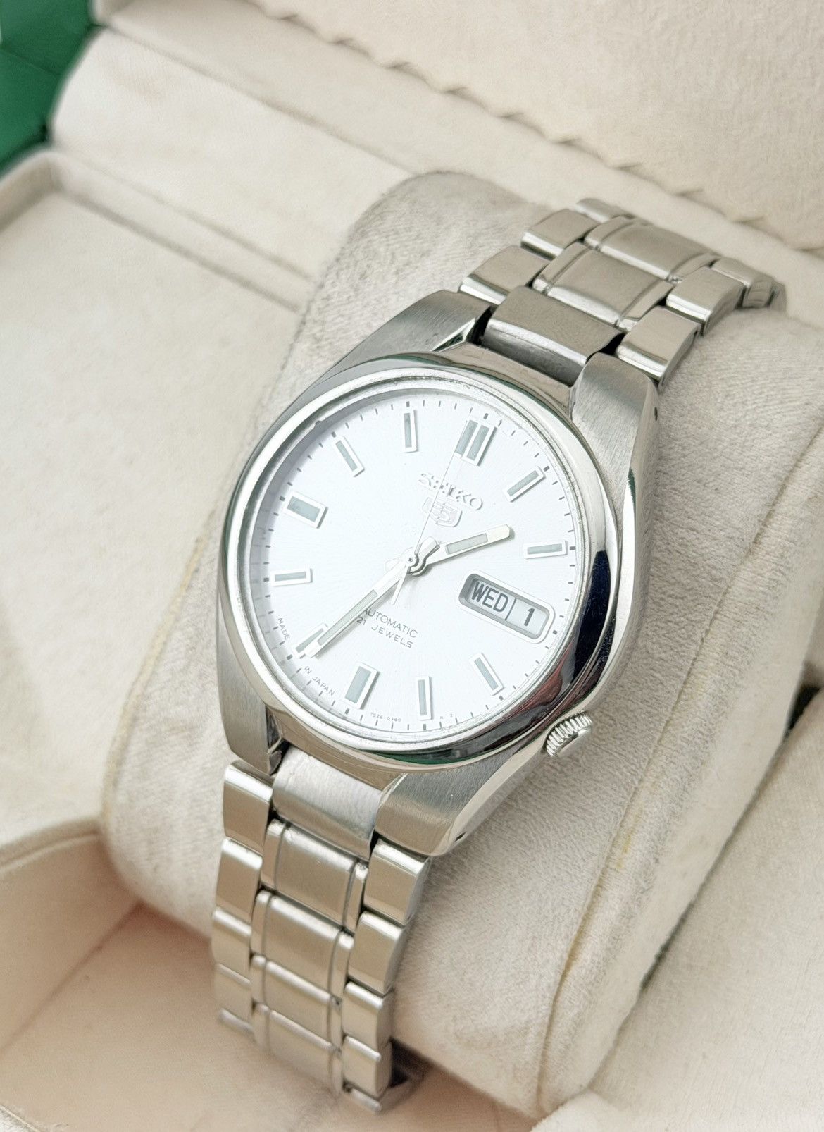 Seiko Vintage Seiko 5 7S26 Automatic Silver Dial Mens Watcg Size 36 - 4 Thumbnail