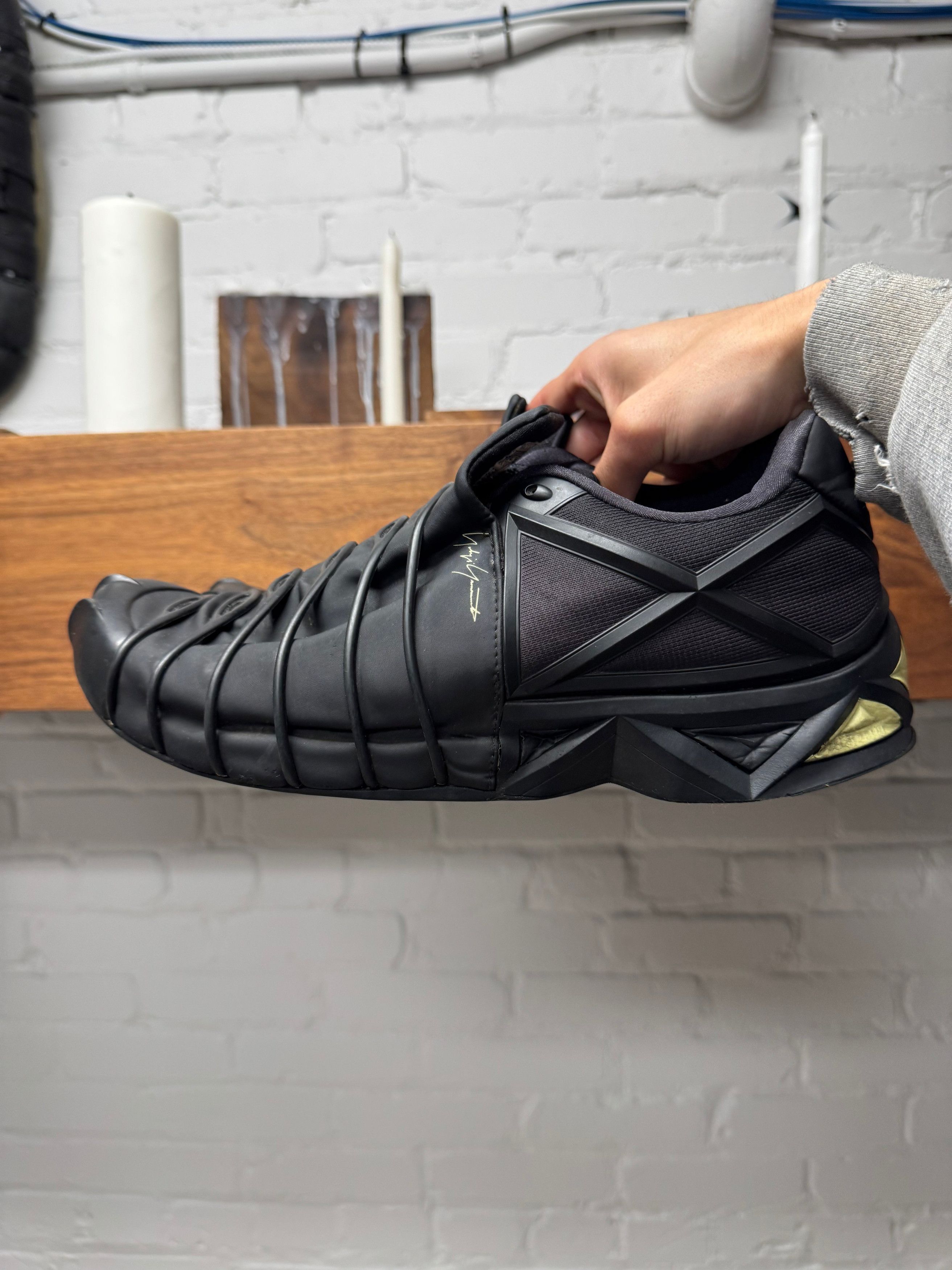 Yohji Yamamoto 2001 Yohji Yamamoto X Adidas ‘Tenet’ Low Top Sneakers Size US 10.5 / EU 43-44 - 3 Thumbnail