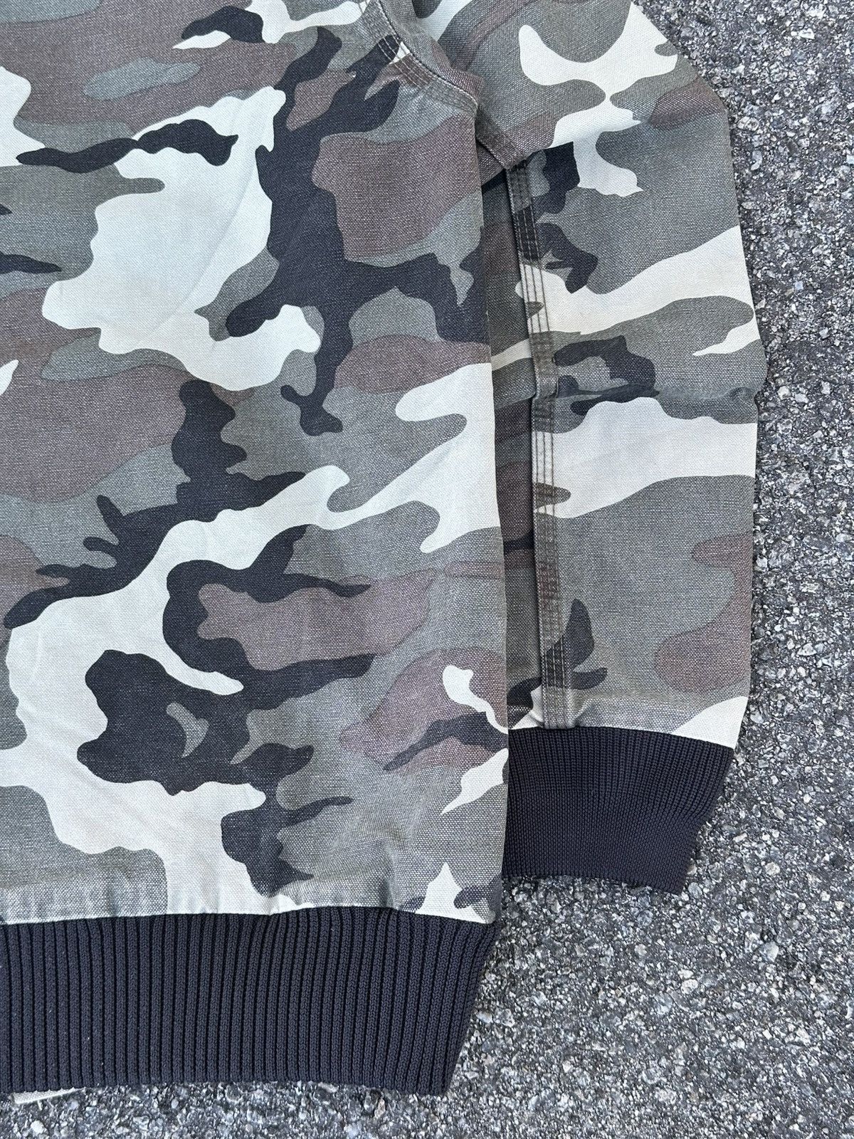 Carhartt Carhartt Active Jacket, likely featuring a camouflage. Size US XL / EU 56 / 4 - 7 Thumbnail