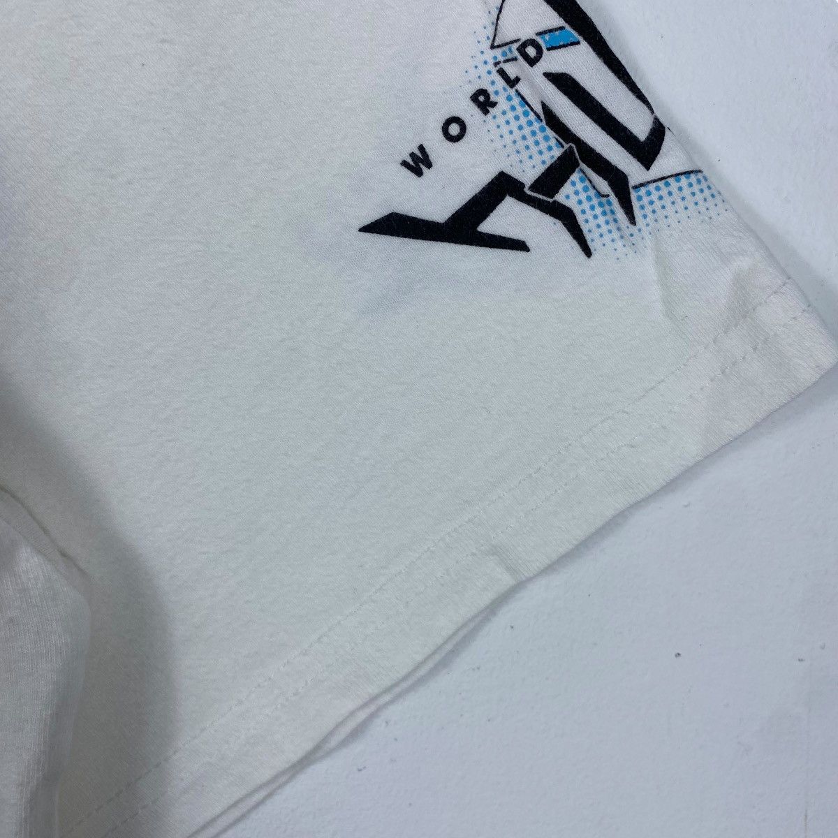 Anime WORLD TRIGGER Osamu Mikumo Anime Graphic Tee Shirt Free Size Size US M / EU 48-50 / 2 - 3 Thumbnail
