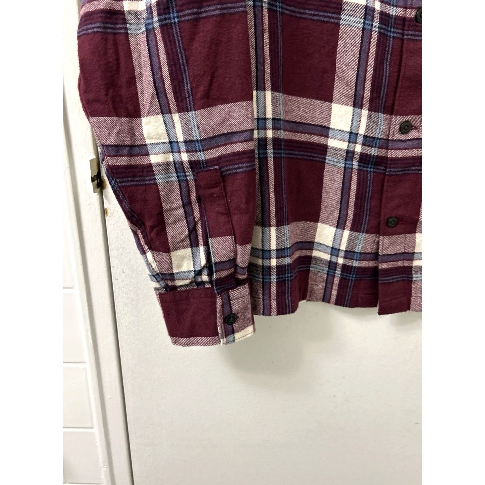 Gap VINTAGE Gap Flannel Shirt Mens Small Maroon Plaid Boxy Fit 100% Cotton Button Down NWT Size US S / EU 44-46 / 1 - 7 Thumbnail