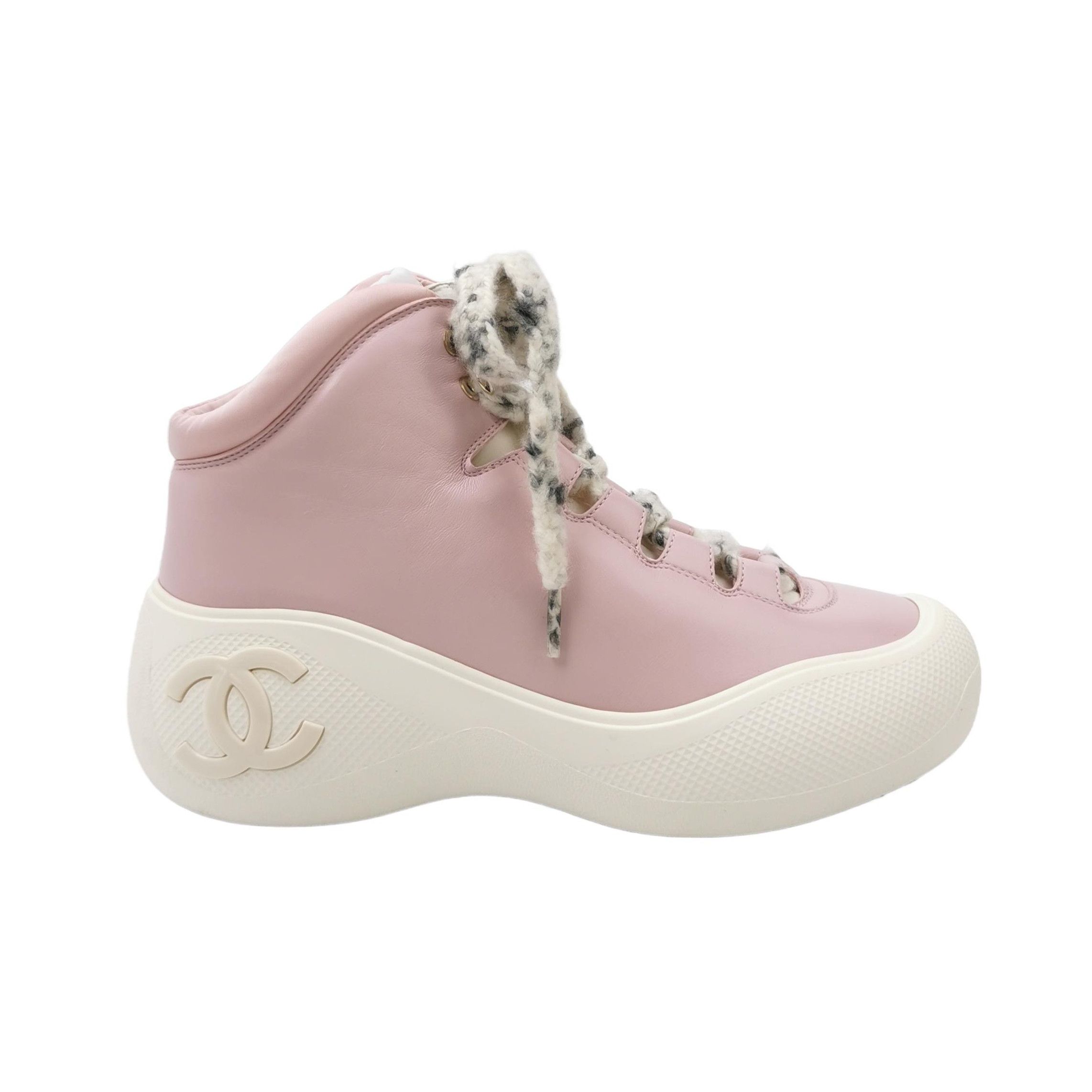 Chanel Chanel Women 8 Lowtop Sneakers Size US 8 / IT 38 - 1 Thumbnail