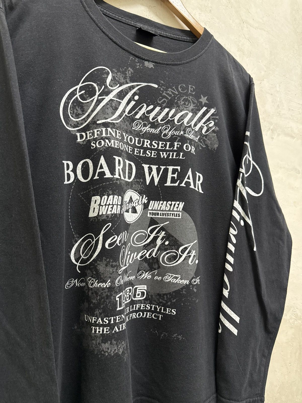 Japanese Brand 2000s Airwalk Wild Poems Punk Gothic Grunge Tees Size US M / EU 48-50 / 2 - 2 Thumbnail