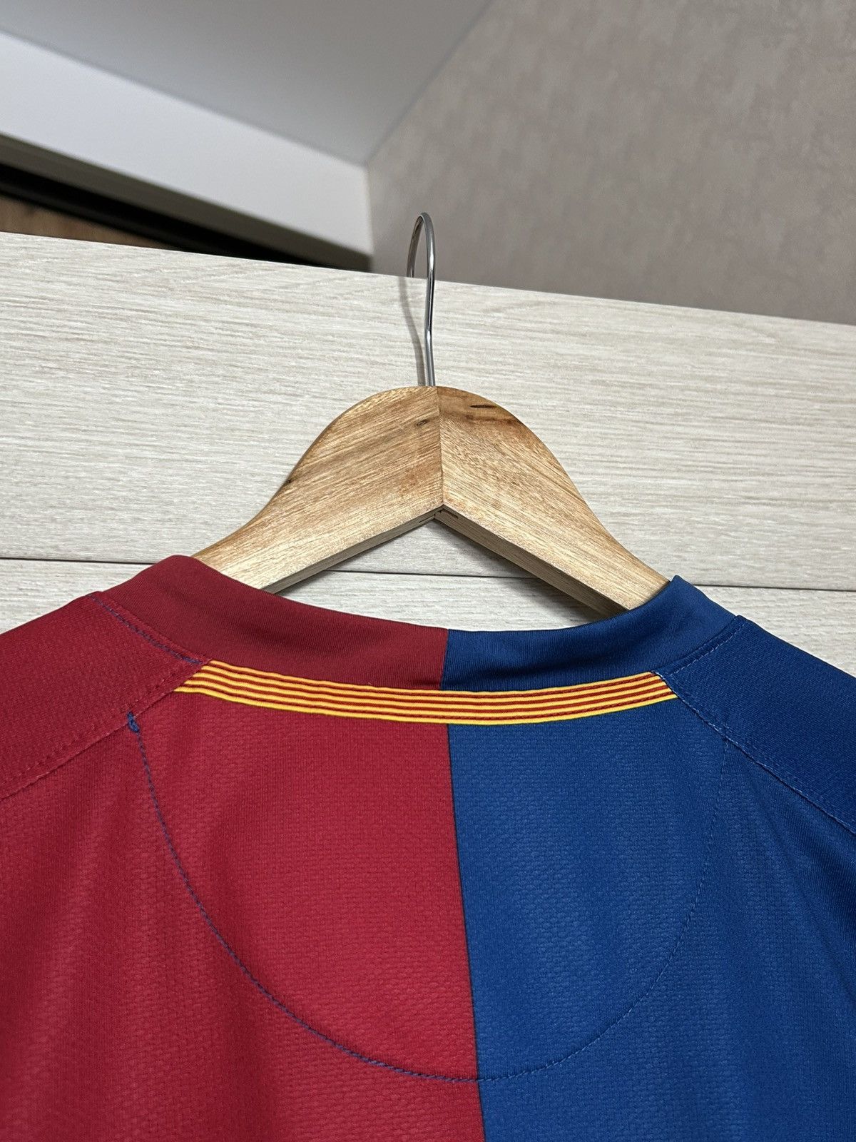 Nike Nike FC Barcelona season 2008/2009 Messi 10 jersey size M Size US M / EU 48-50 / 2 - 13 Thumbnail