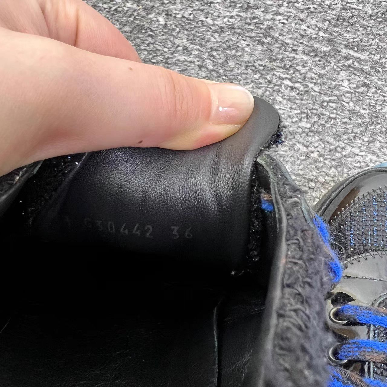 Chanel Chanel Black & Blue Wool Tweed Sneakers K12 Size US 6 / IT 36 - 4 Thumbnail