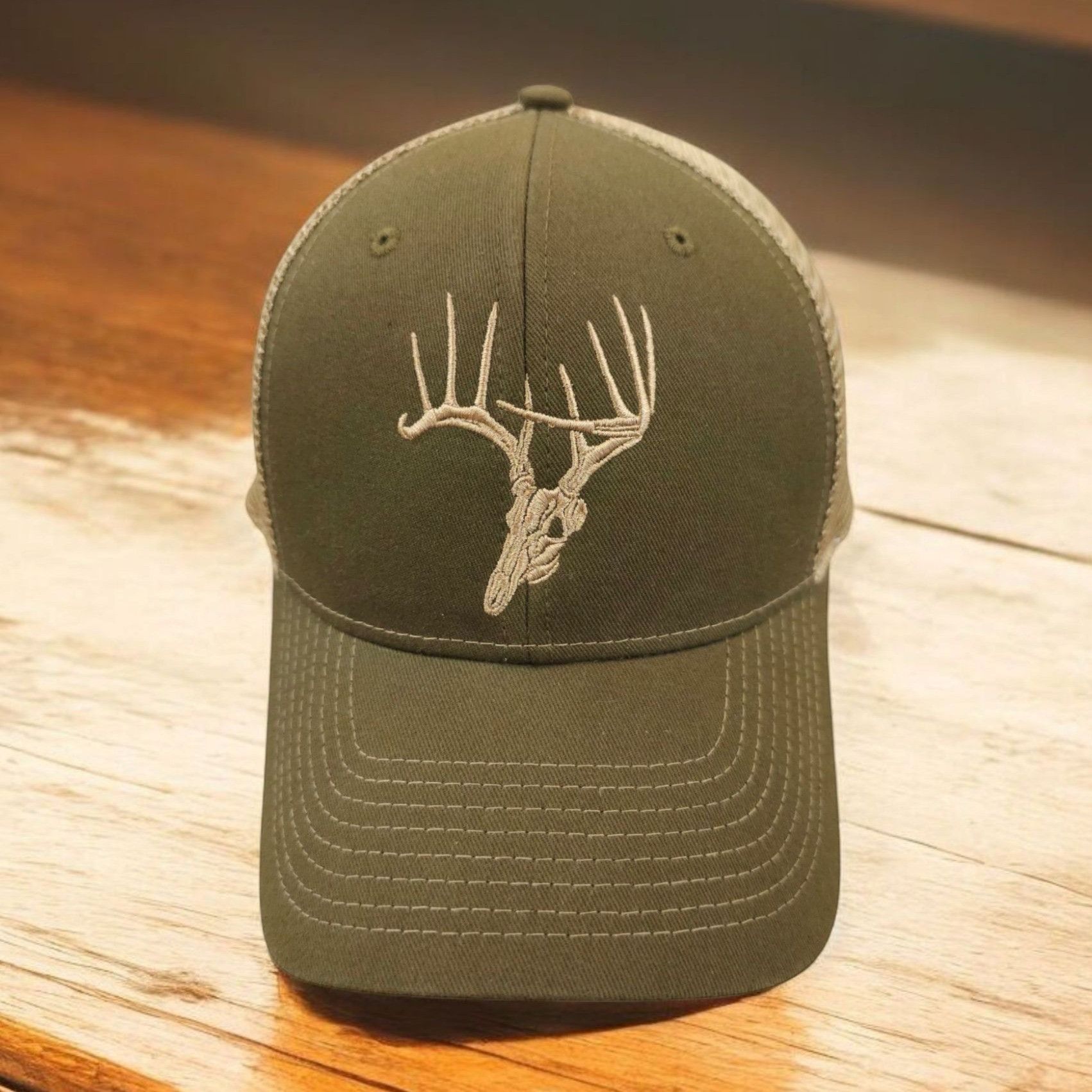 Other Fierce 901 Stag Buck Skullz Mesh Snapback Cap Trucker Hat Size ONE SIZE - 1 Thumbnail