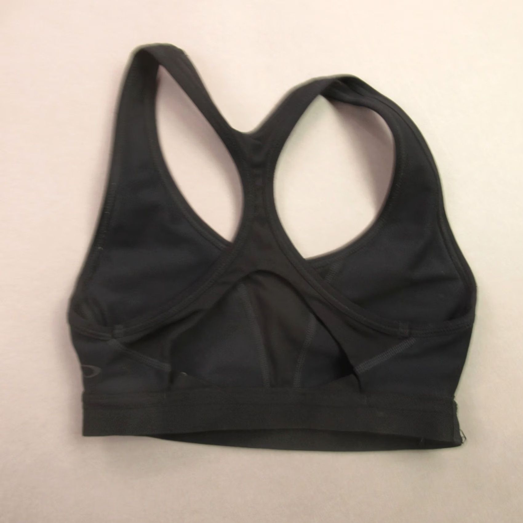 Oakley Oakley Bra Womens XS Workout Activewear Black Lightweight Support Sports Bra Womens XS Oakley Black Breathable Wireless Medium Support Size ONE SIZE - 2 Thumbnail
