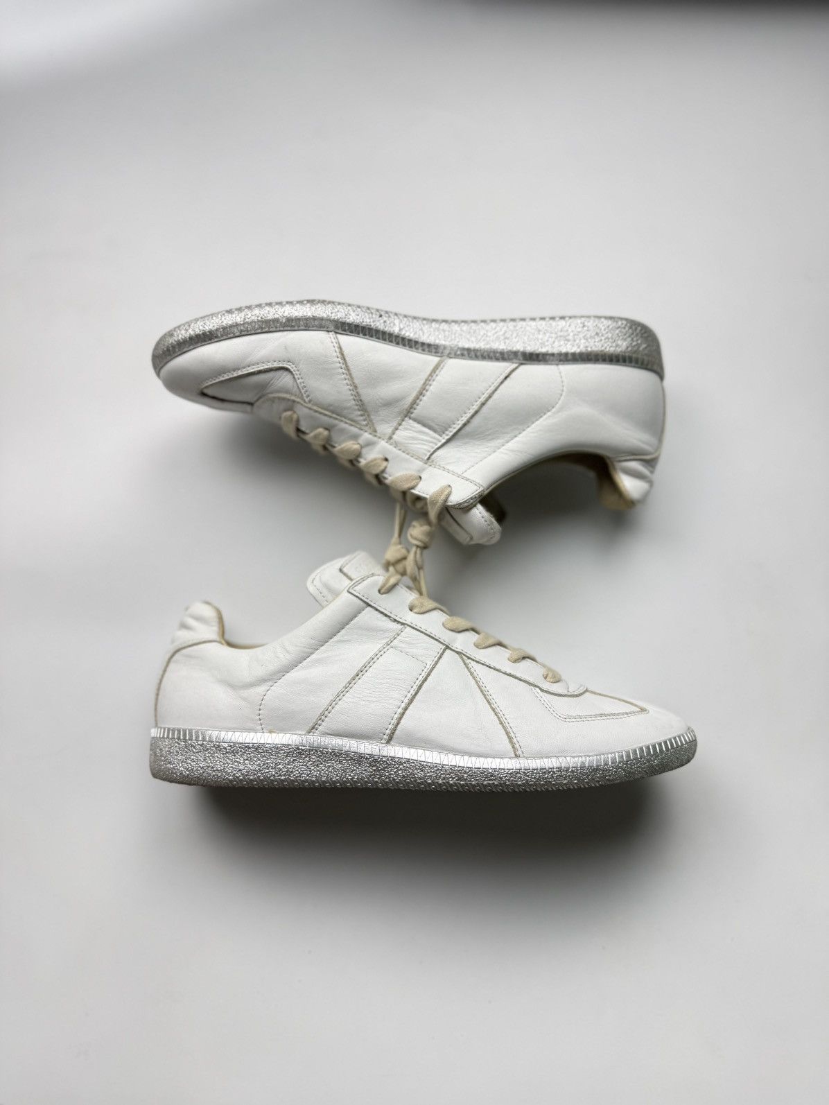 Maison Margiela Maison Margiela Gats Artisanal White Size US 6 / EU 39 - 1 Thumbnail