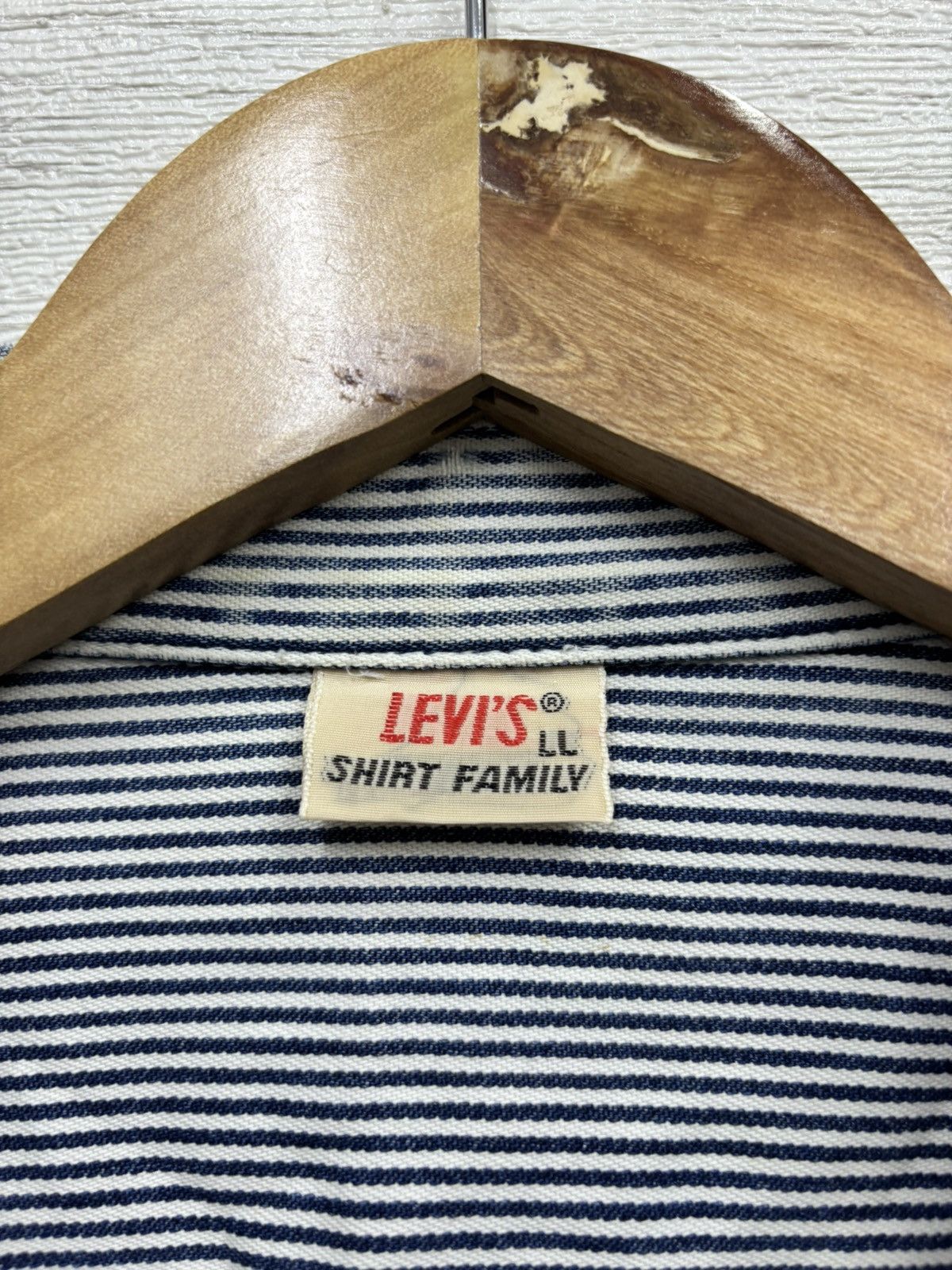 Levi's ❤️‍🔥LEVIS SHIRT FAMILY STRIPE BUTTON UP SHIRT Size US L / EU 52-54 / 3 - 9 Thumbnail