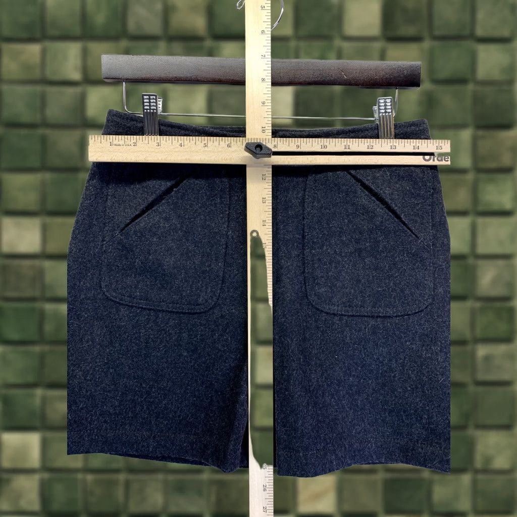 Gap VINTAGE Gap Wool/Nylon Pocket Gray Skirt Women’s SZ 1 Regular See Photo Pockets Brand: Gap Size 25" / US 0 / IT 36 - 1 Thumbnail