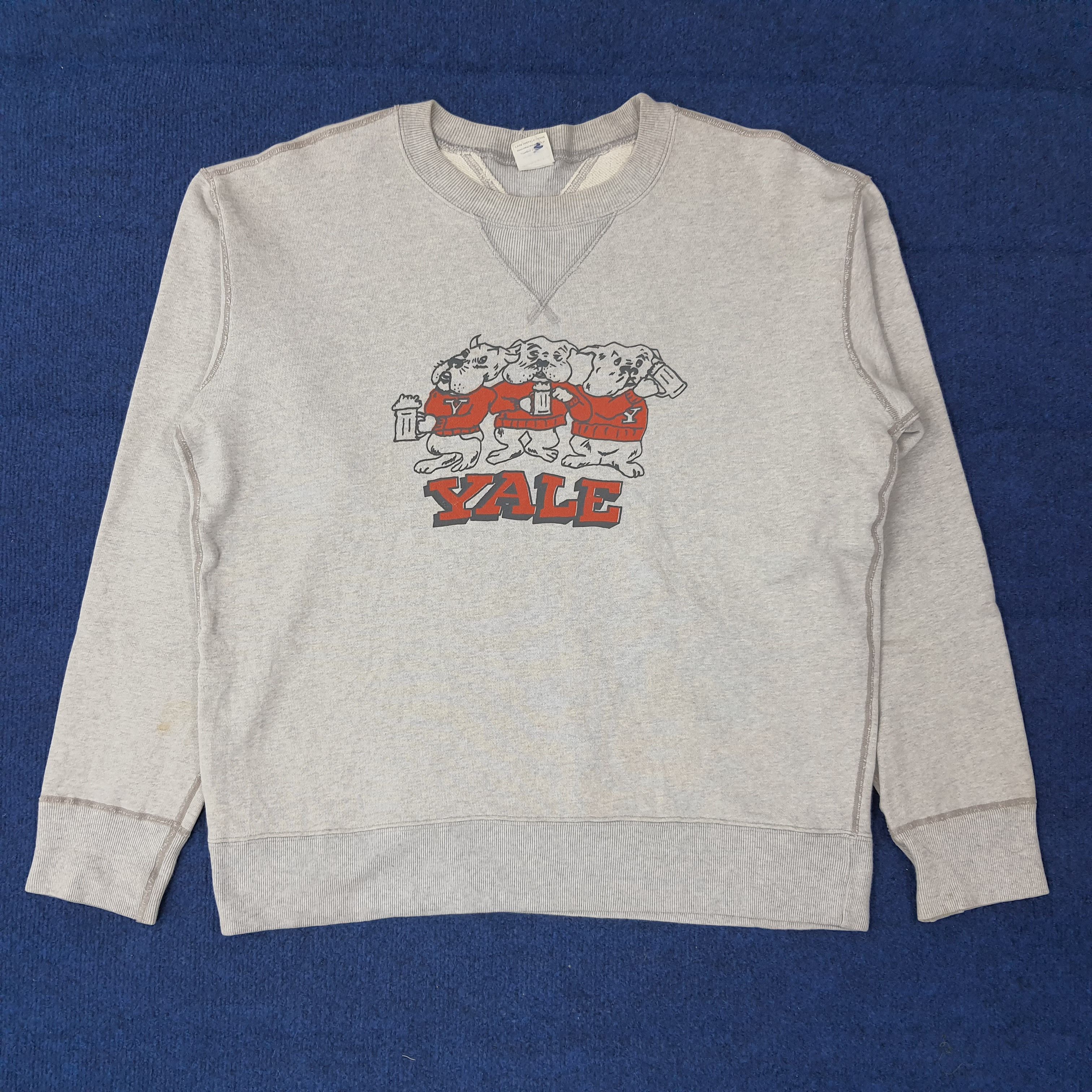 Vintage Vintage YALE Sweatshirt C261N15 Size US L / EU 52-54 / 3 - 1 Thumbnail
