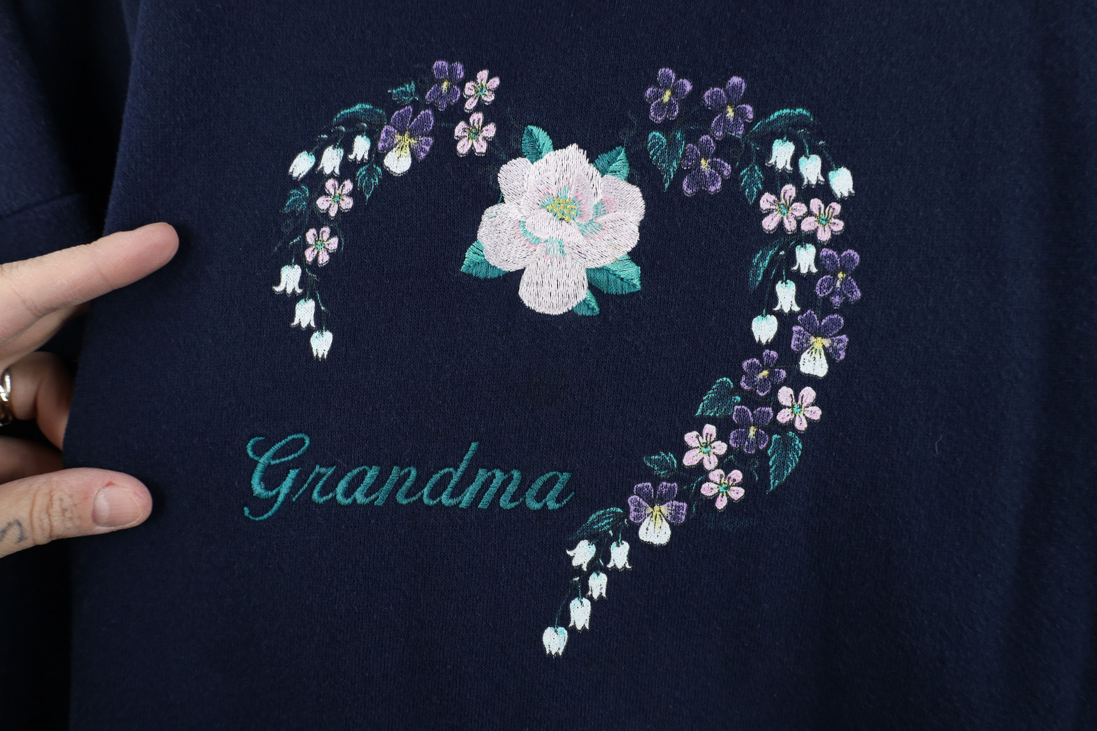 Vintage Vintage 90s Grandma Heart Collared Sweatshirt Blue USA Size XXL / US 16-18 / IT 52-54 - 4 Thumbnail