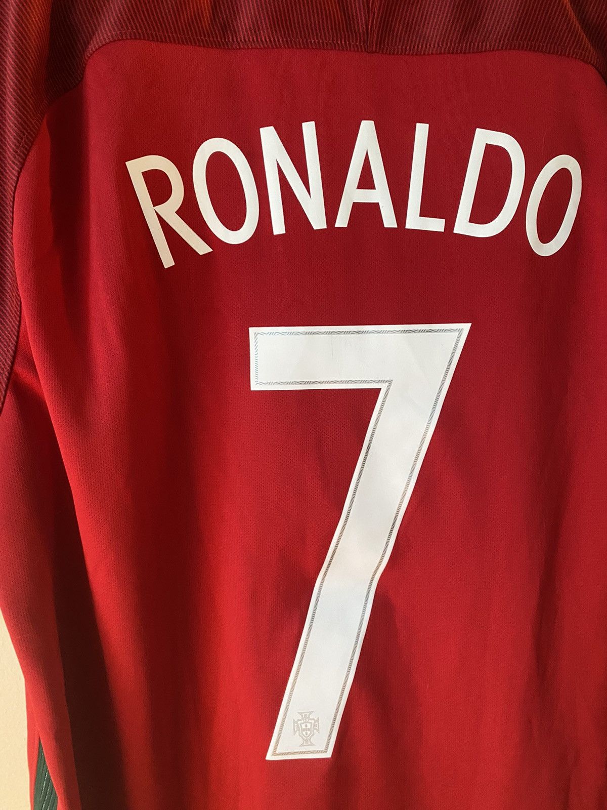 Nike Cristiano Ronaldo 2016 Portugal Jersey Size US M / EU 48-50 / 2 - 6 Thumbnail