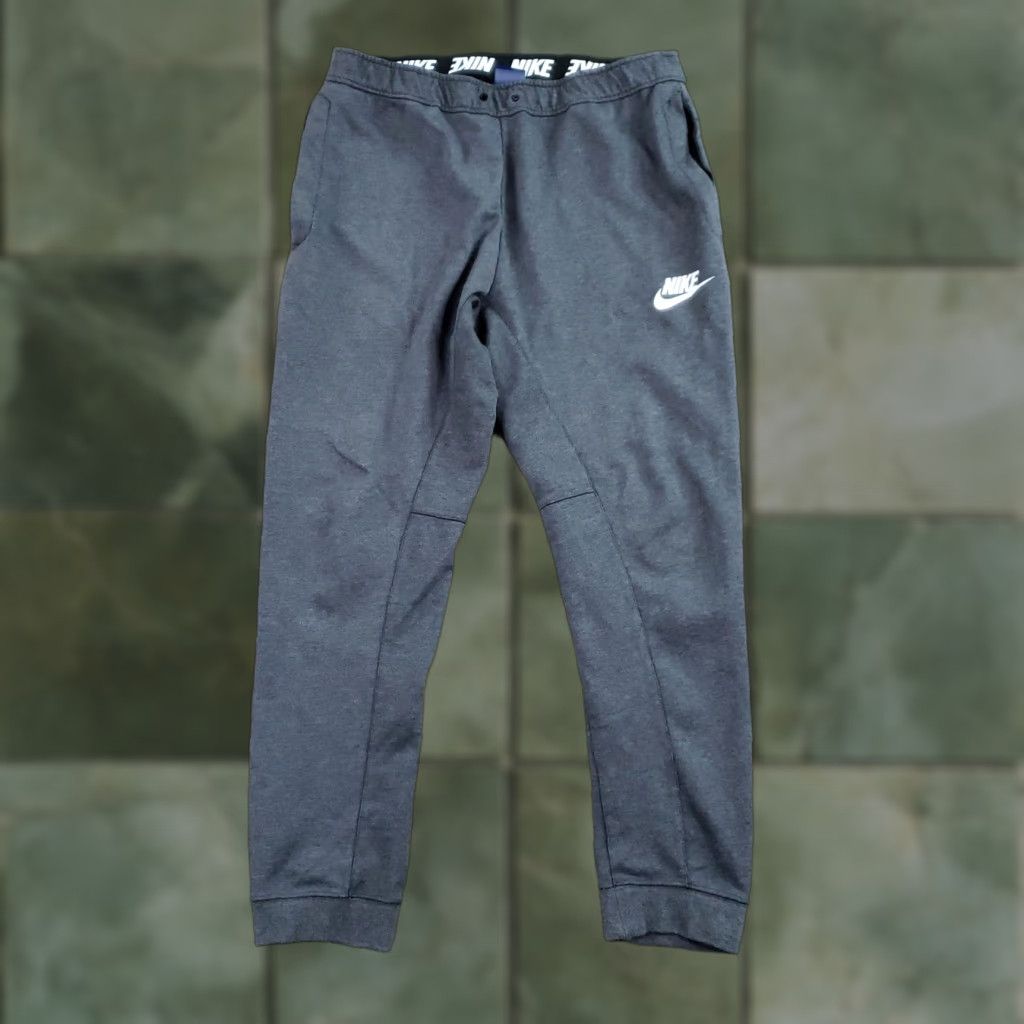 Nike Nike Pants Mens Medium Gray Joggers Sweatpants Elastic Waist Pockets Tapered Ribbed Cuffs Knit Cotton Polyester Logo NIKE Size US 31 - 1 Thumbnail