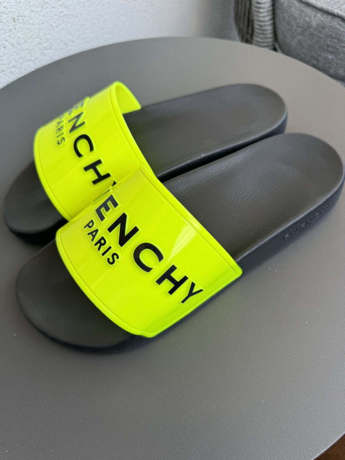 Givenchy Fluo Neon slides
