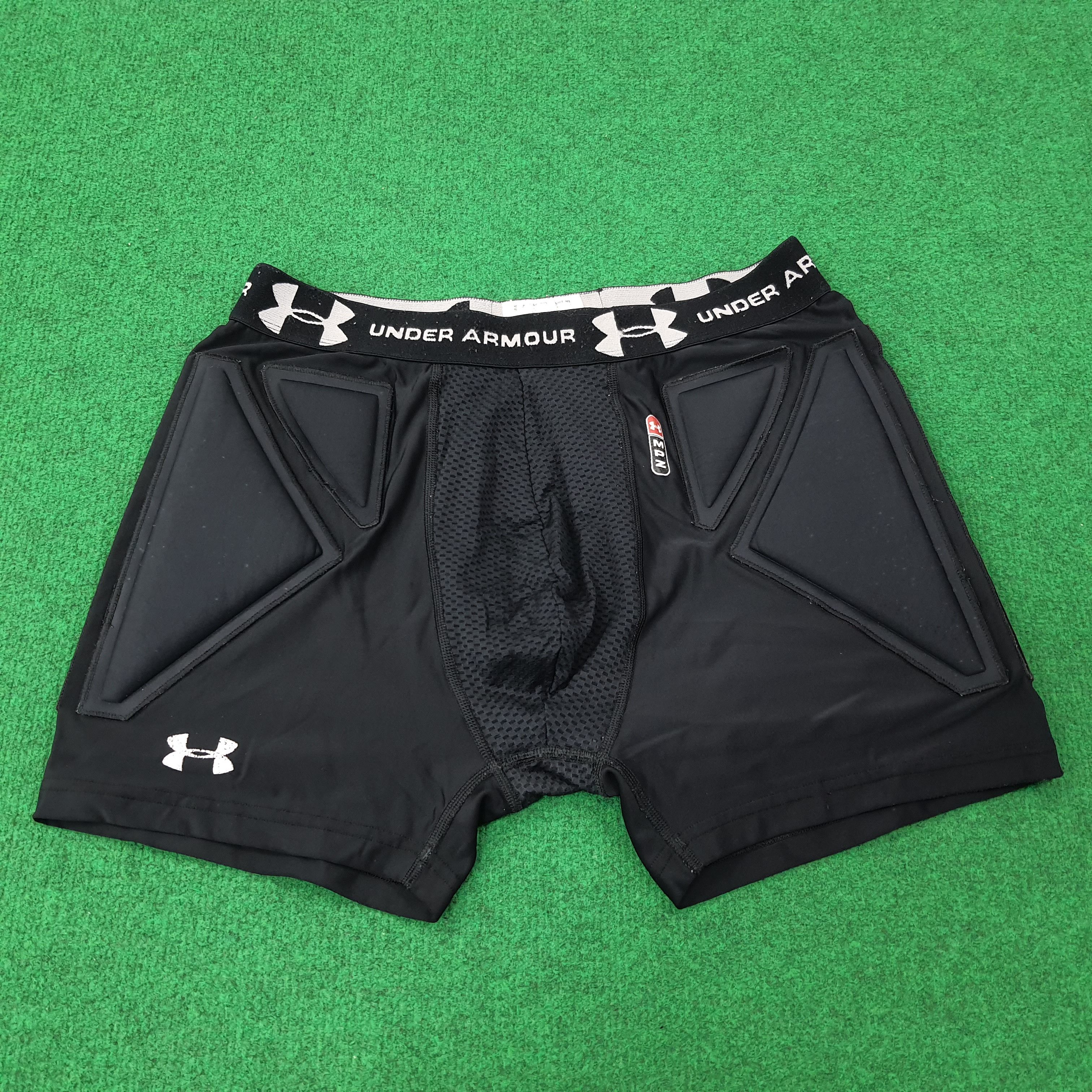 Under Armour Under Armour Shorts With Integrated Protective Pads C265N26 Size US 30 / EU 46 - 1 Thumbnail