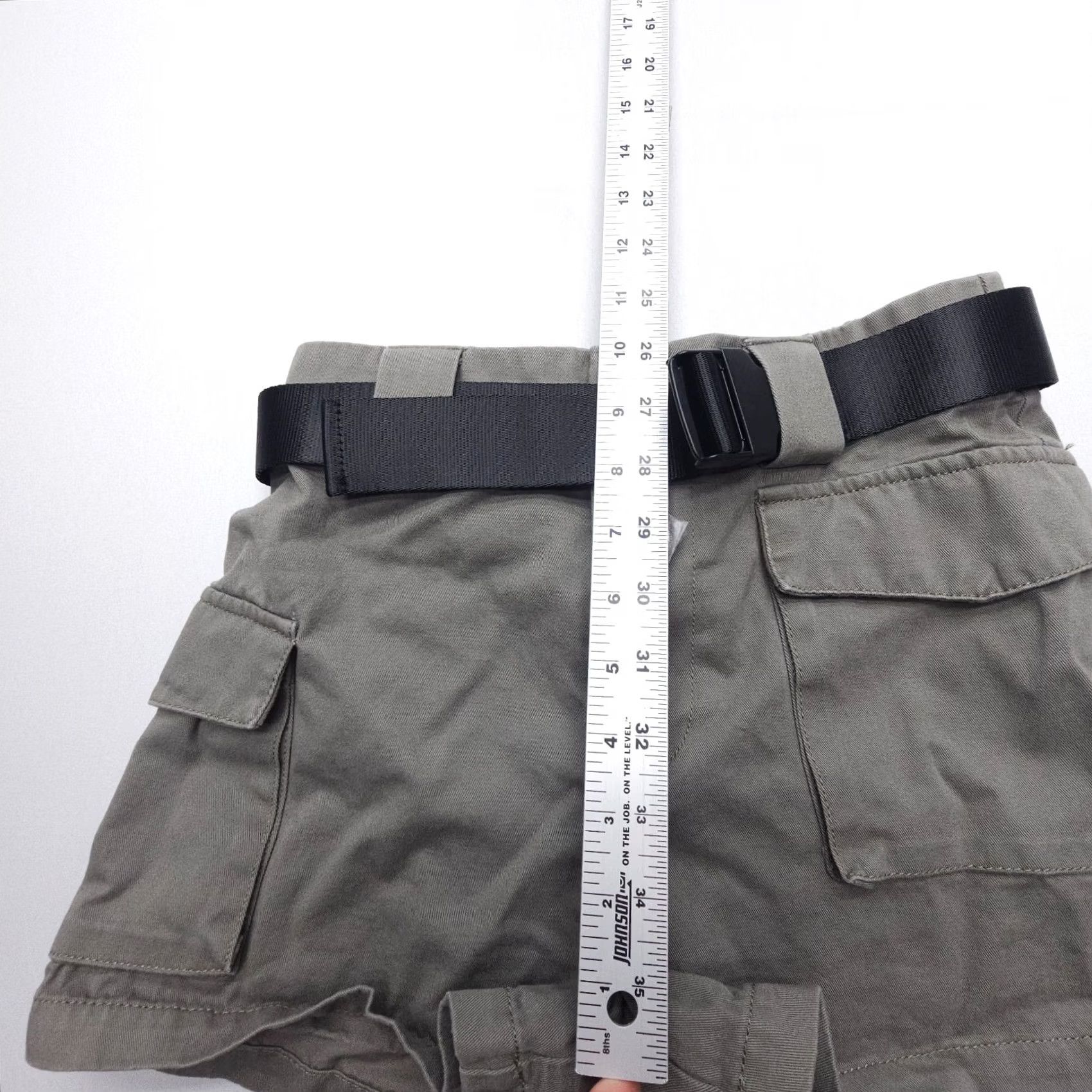Aritzia Aritzia Tna Cargo 3" Shorts Womens XS Green High Rise Belted Military Shorts Size 26" / US 2 / IT 38 - 7 Thumbnail
