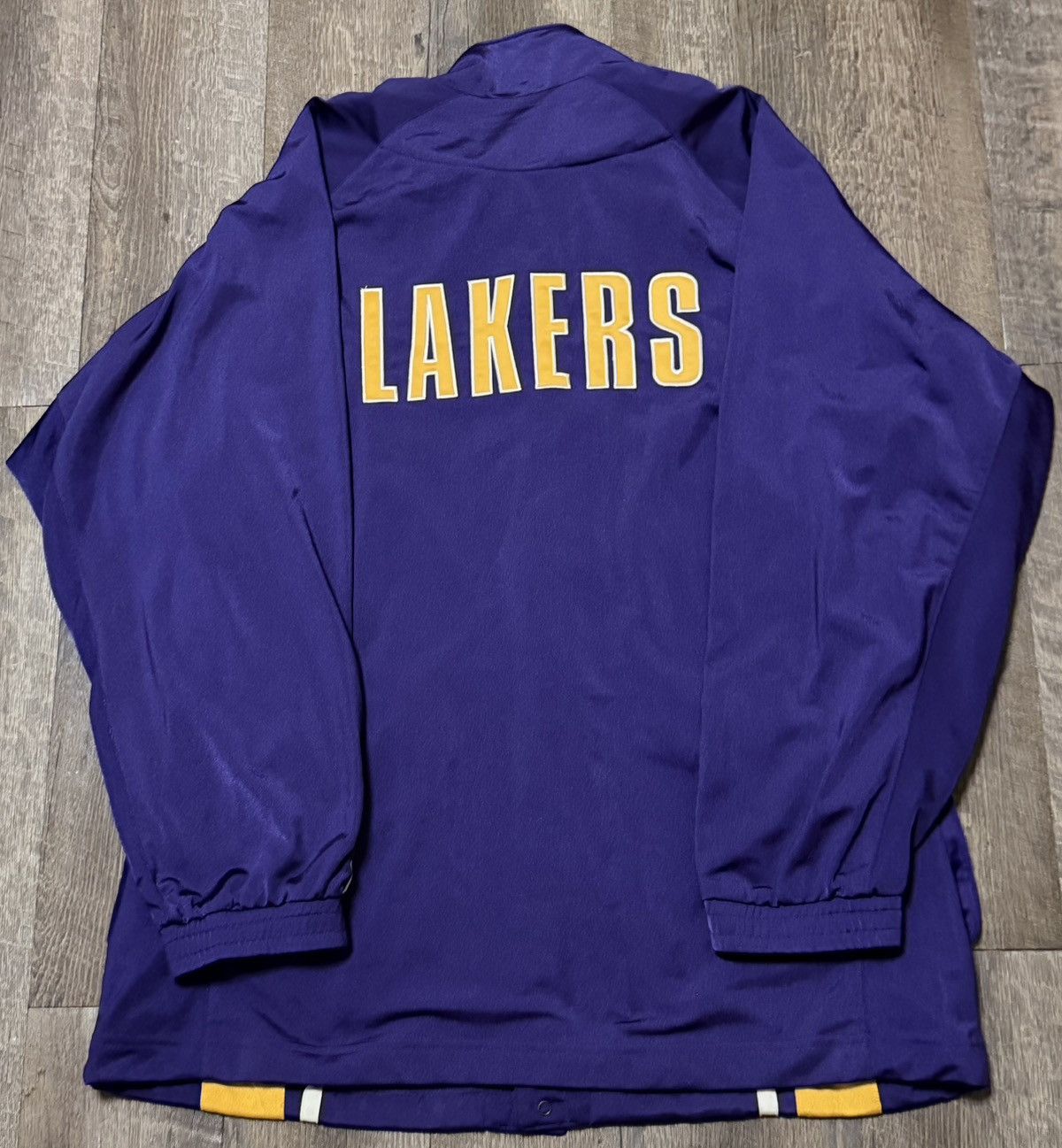 Nike Vintage Nike Team Lakers Kobe Warm Up Jacket size Large Size US L / EU 52-54 / 3 - 4 Thumbnail