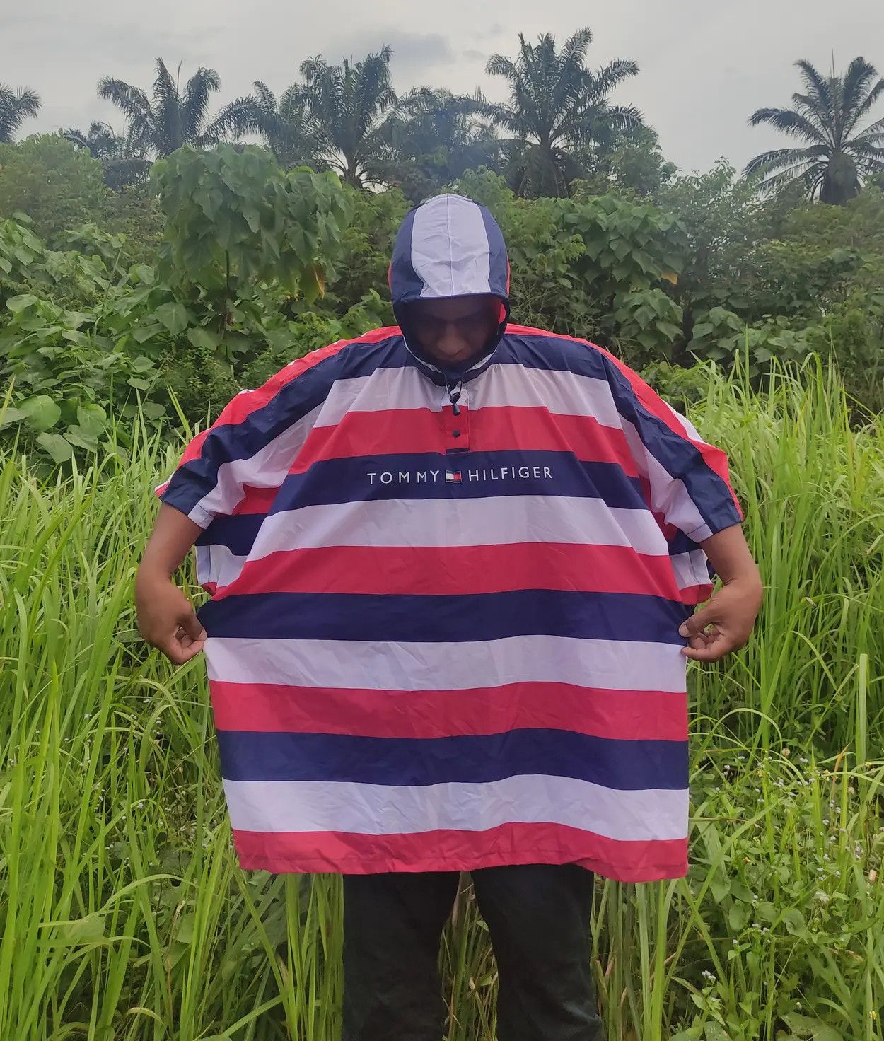 Tommy Hilfiger NOS🔥 TOMMY HILFIGER PONCHO /CAPE RAINCOAT Size US L / EU 52-54 / 3 - 3 Thumbnail