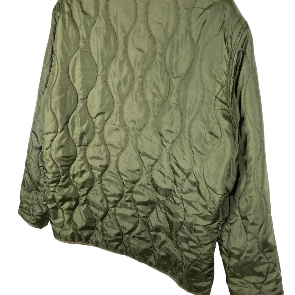 Avirex × Japanese Brand Vintage Avirex Quilted Zipper Jacket L Size Green Army Size US L / EU 52-54 / 3 - 16 Thumbnail